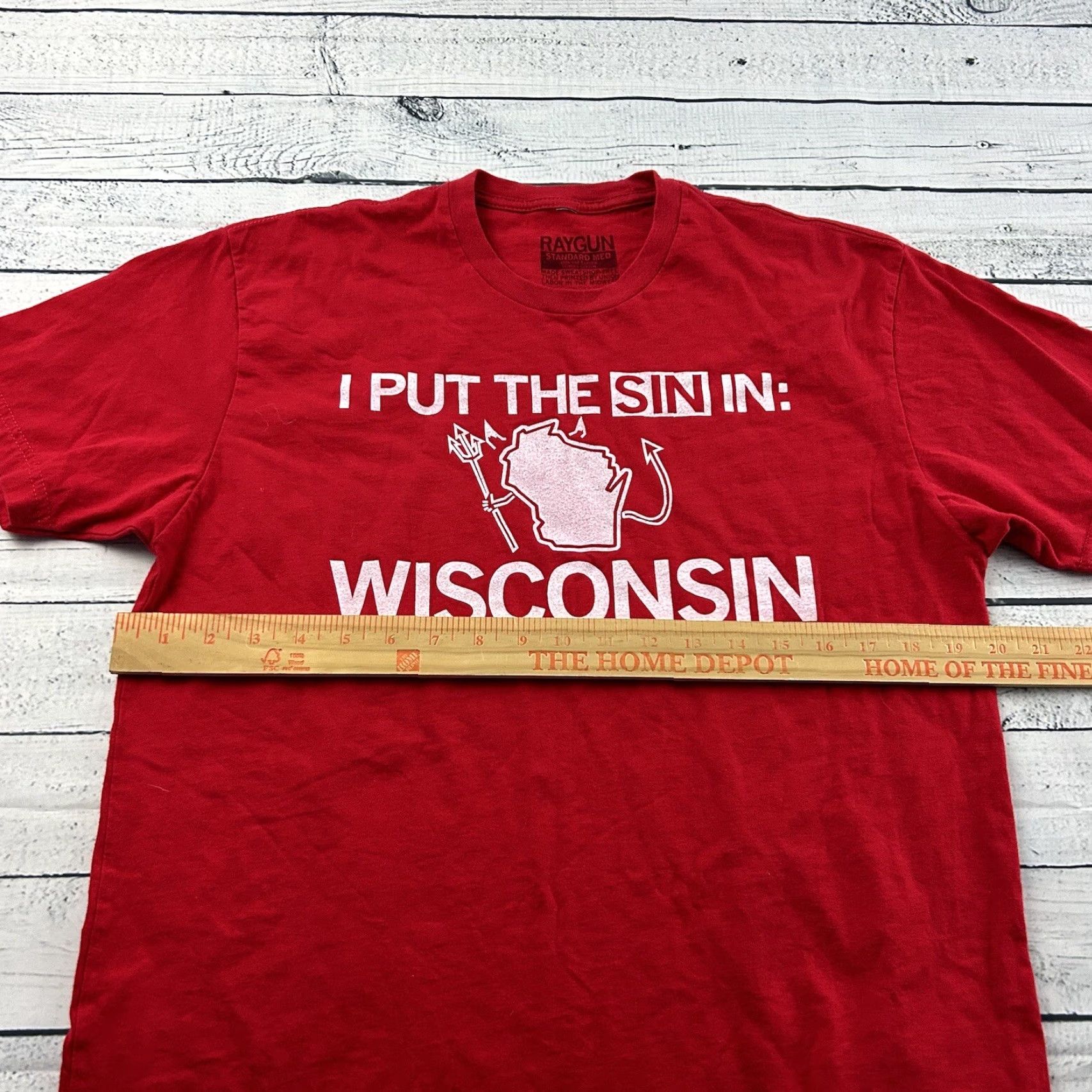 Vintage Raygun I Put The Sin In Wisconsin Short Sleeve T Shirt Men's M Red Size US M / EU 48-50 / 2 - 4 Thumbnail