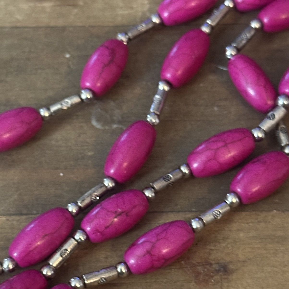 Other Multi layered fuchsia bead necklace Size ONE SIZE - 3 Thumbnail