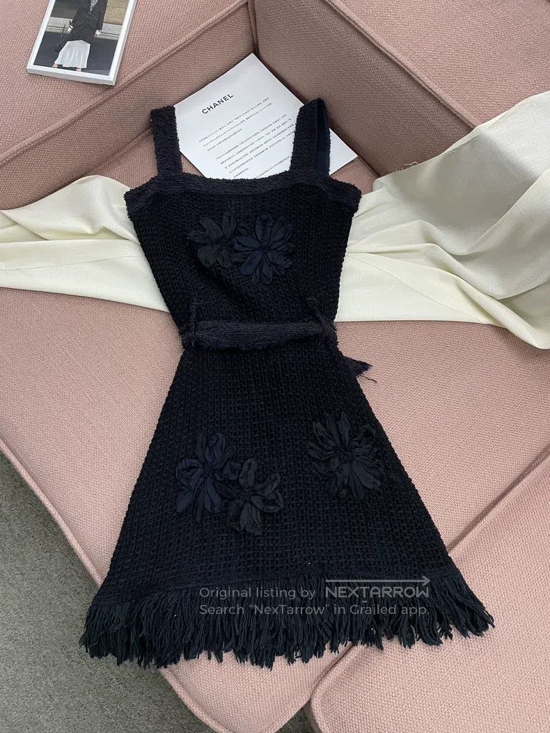 Chanel Chanel Black camelia embroidered woven lace-up suspender d Size XS / US 0-2 / IT 36-38 - 4 Thumbnail