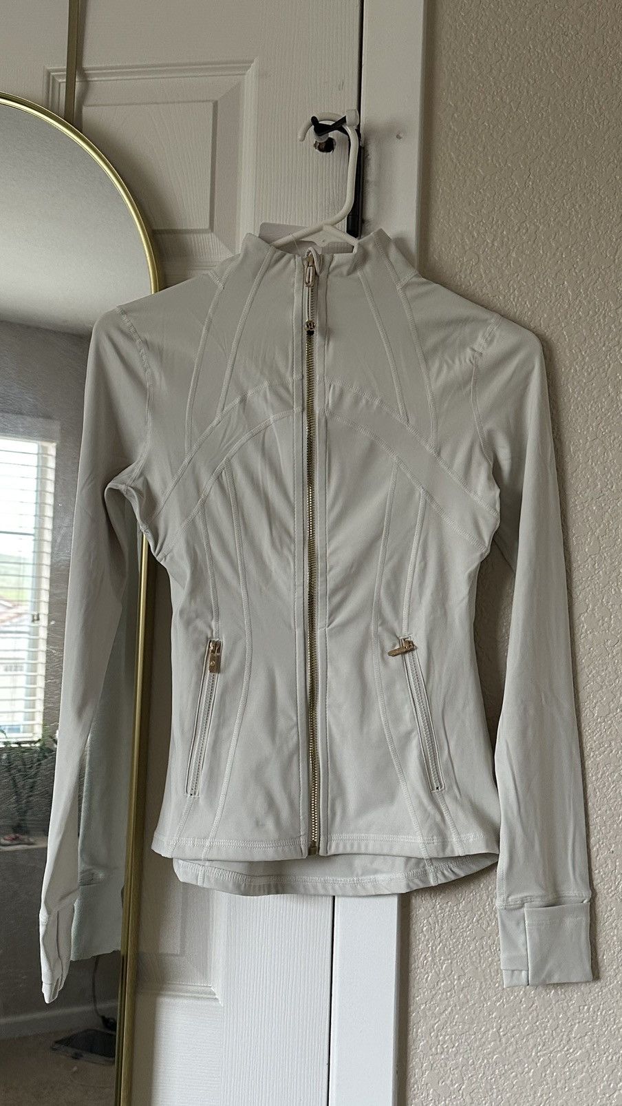 Lululemon Lululemon Define Jacket Luon and Leggings Set Size XS / US 0-2 / IT 36-38 - 1 Thumbnail