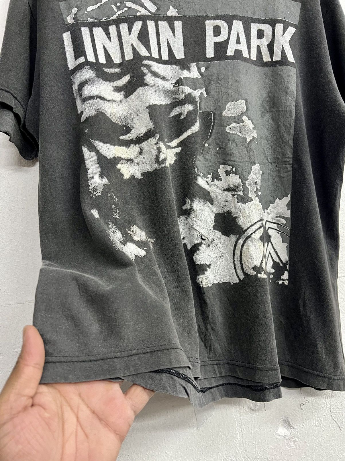 Band Tees × Vintage Rare THRASHED Linkin Park Living Things World Tour Tee Size US M / EU 48-50 / 2 - 8 Thumbnail