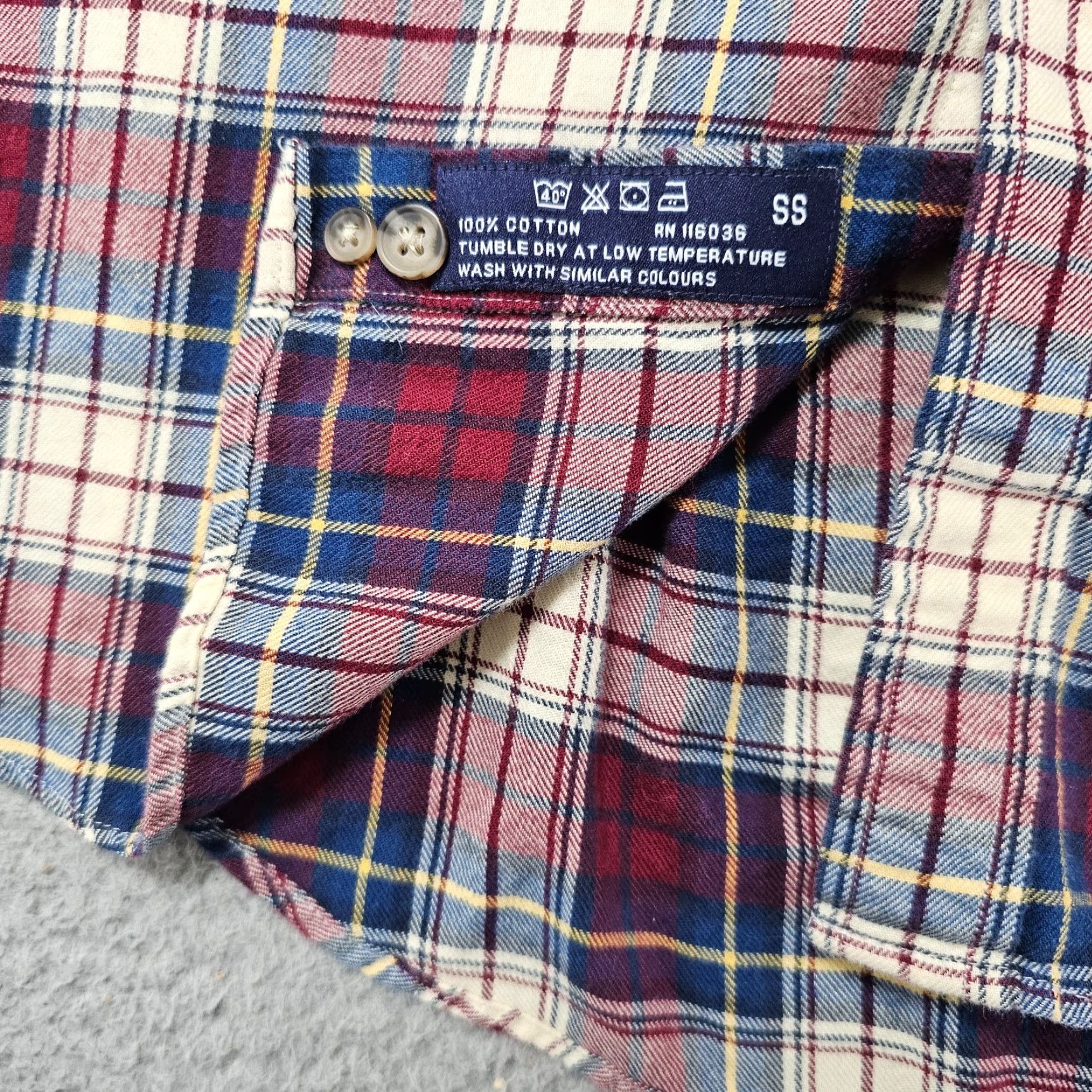 Charles Tyrwhitt Charles Tyrwhitt Shirt Mens Medium Red Check Brushed Twill Button Up Long Sleeve Size US M / EU 48-50 / 2 - 5 Thumbnail