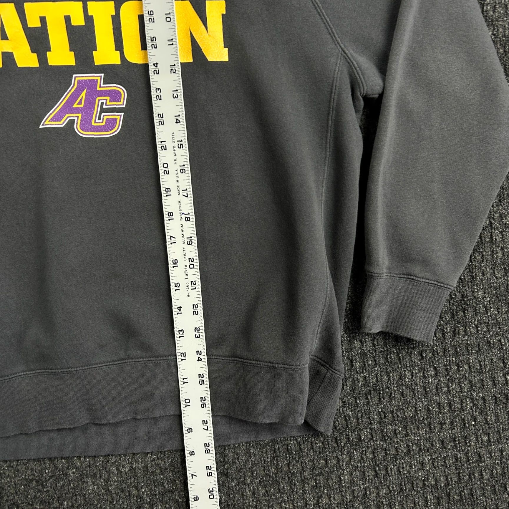 Nike Nike Gray XL Crewneck Sweatshirt Men Pullover Nike Sportswear Graphic Print Logo Winter, Fall, Spring University/School Theme Size US XL / EU 56 / 4 - 7 Thumbnail