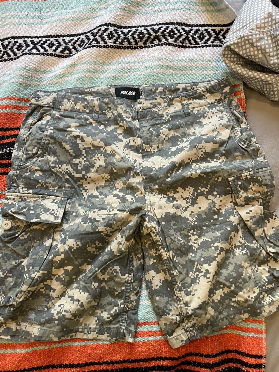 image of Palace Digital Camo Cargo Shorts in Digi Camo, Men's (Size 34)