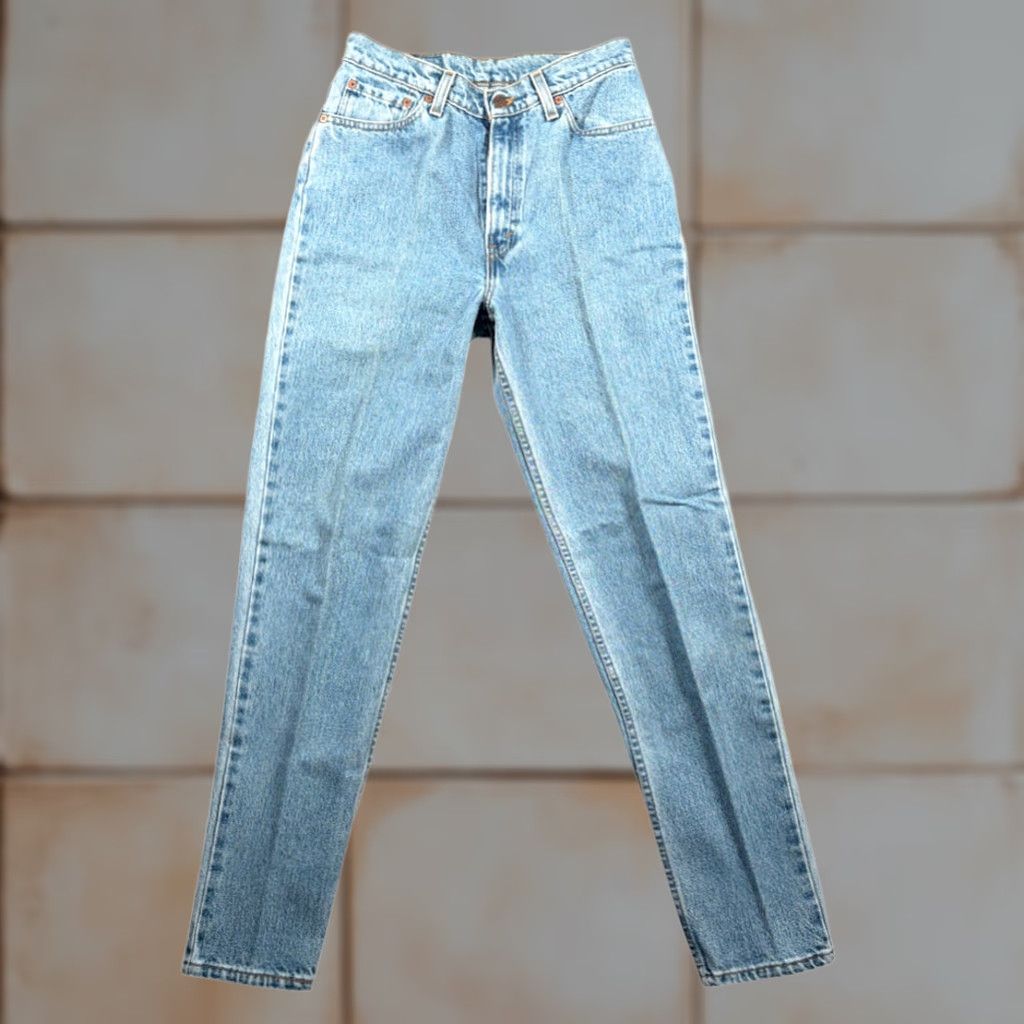 Levi's VINTAGE Levi's Jeans Womens 28x31 11 MED Blue 512 Light Slim Tapered USA 90s Mens/Womens Size 28" / US 6 / IT 42 - 1 Thumbnail