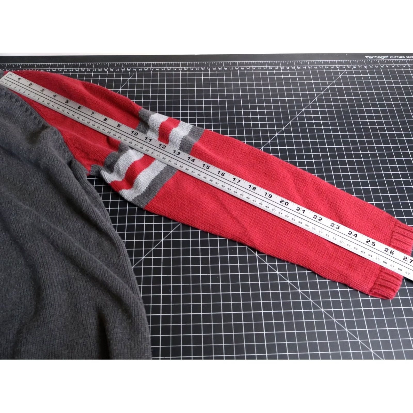 American Eagle Outfitters VINTAGE American Eagle Outfitters Sweater Women Large Gray Red V-Neck Cotton VTG Y2K Pullover Chяnk y knit? Size L / US 10 / IT 46 - 7 Thumbnail