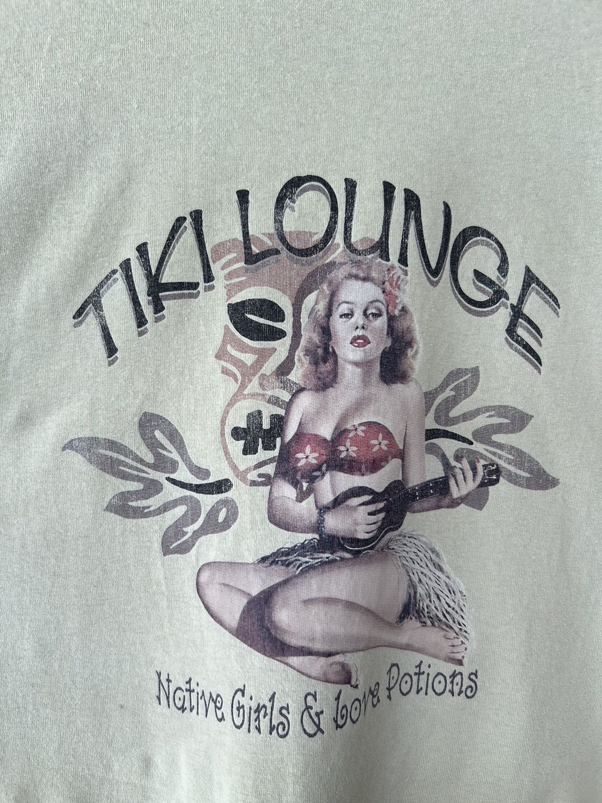 Vintage Vintage Tiki Lounge Native Girls & Love Potions Hawaii Tees Size US XL / EU 56 / 4 - 3 Thumbnail