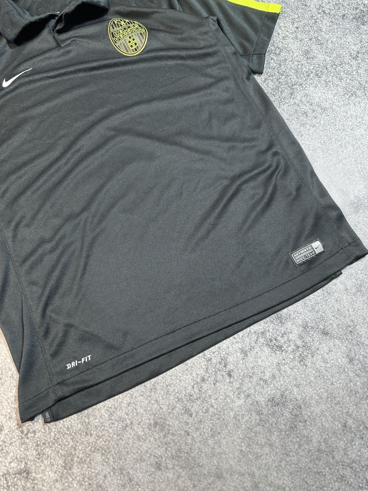 Nike × Vintage Vintage Nike Verona Soccer Jersey Blokecore Rare S Size US S / EU 44-46 / 1 - 2 Thumbnail