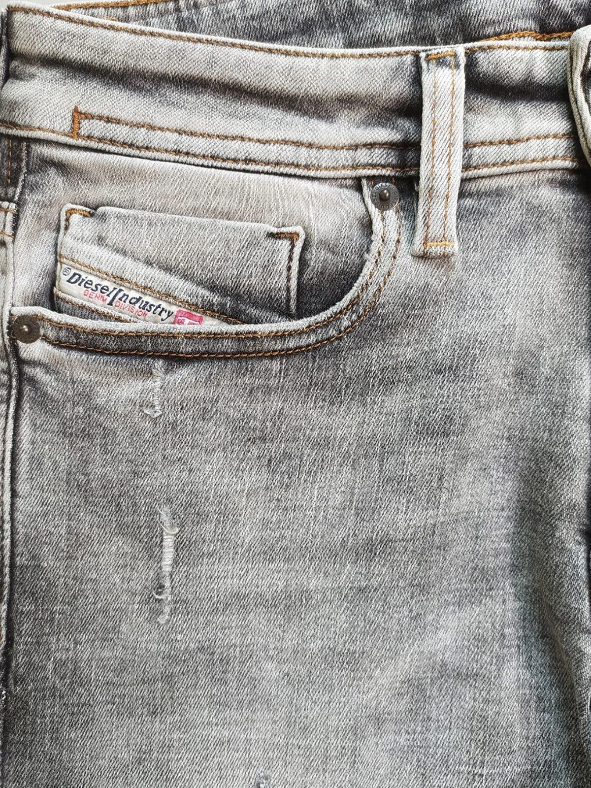 Diesel Diesel 1979 SLEENKER-R L.32 MENS JEANS SLTP/9748 Size US 28 / EU 44 - 4 Thumbnail