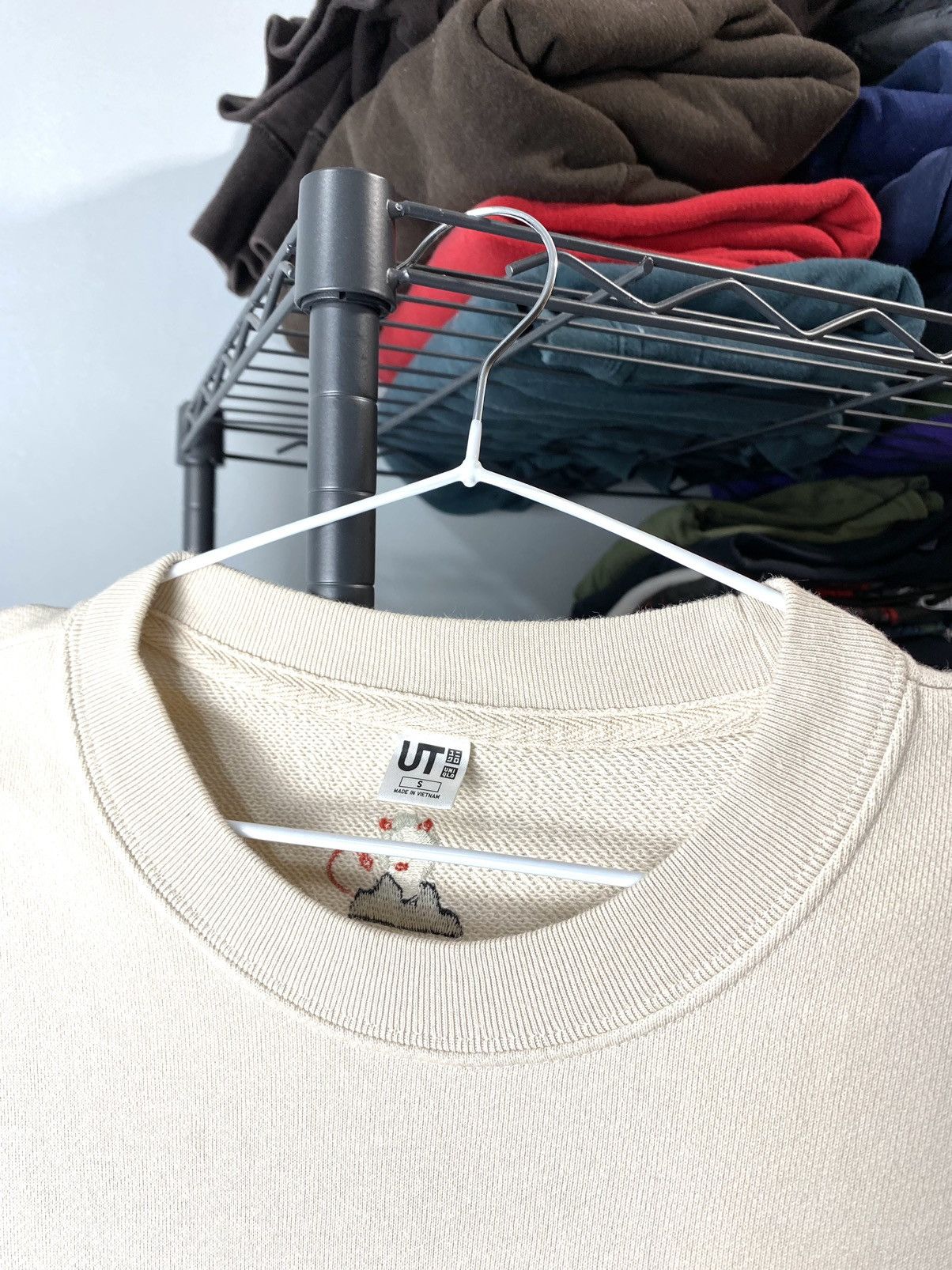 Uniqlo Uniqlo The Devil Wears Prada Movie Sweatshirt Hype Size US S / EU 44-46 / 1 - 6 Thumbnail