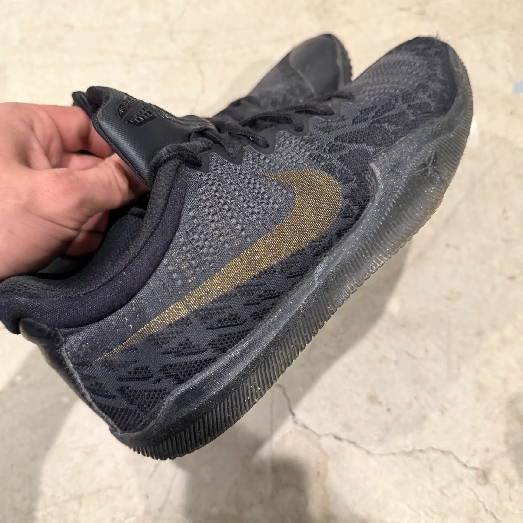 Nike VINTAGE Nike Kobe Mamba Rage Gold Stars 908972-099 Mens Size 7.5 Black Size US 8 / EU 41 - 4 Thumbnail