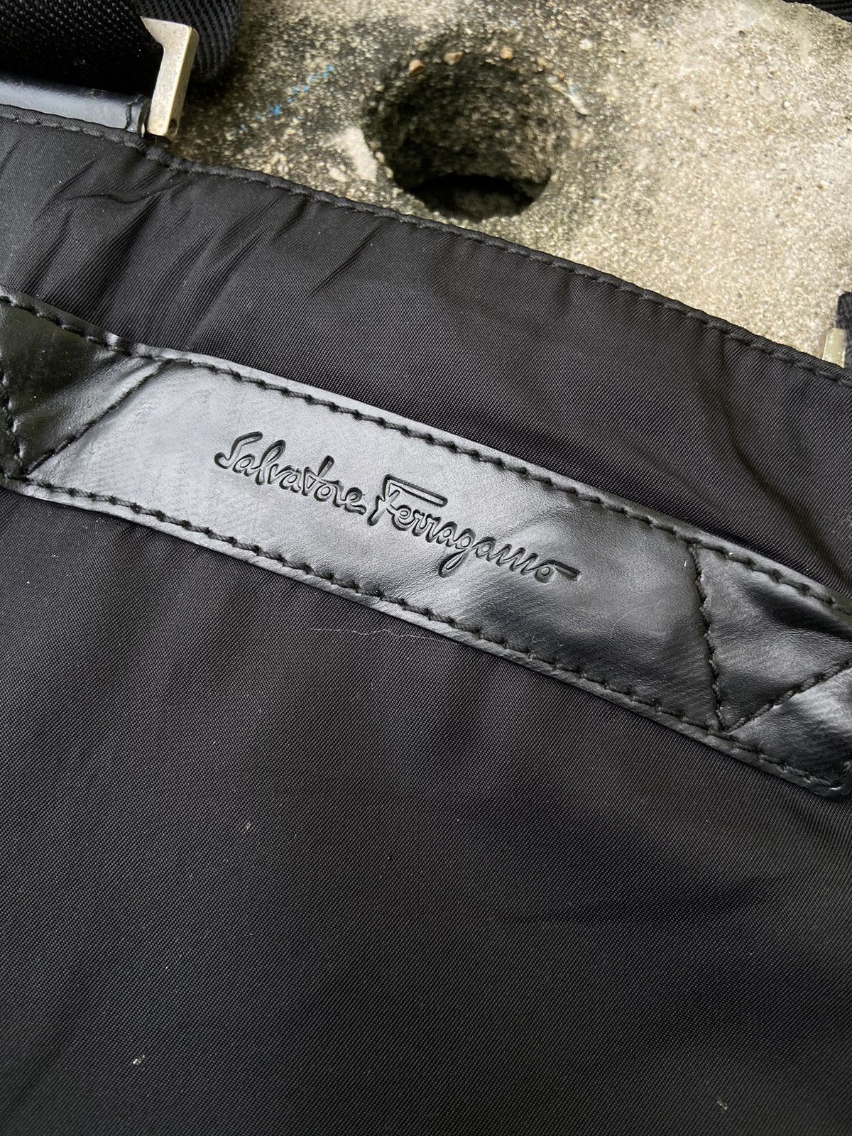 Salvatore Ferragamo Salvatore Ferragamo Minimalist Archive Sling/Shoulder Bag Size ONE SIZE - 3 Thumbnail