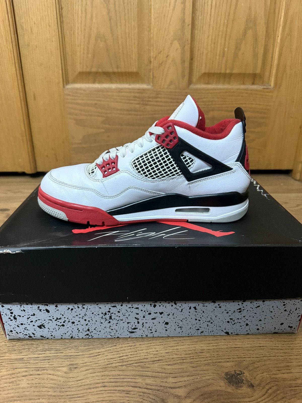 Jordan Brand Air Jordan 4 “Fire red” OG Size 7.5M Size US 7.5 / EU 40-41 - 9 Thumbnail