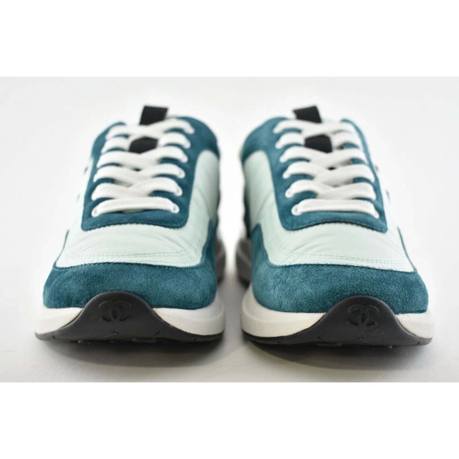 Chanel 21P Suede CC Lace Up Flat Runner Trainer Sneaker 40.5 Size US 10.5 / IT 40.5 - 5 Thumbnail