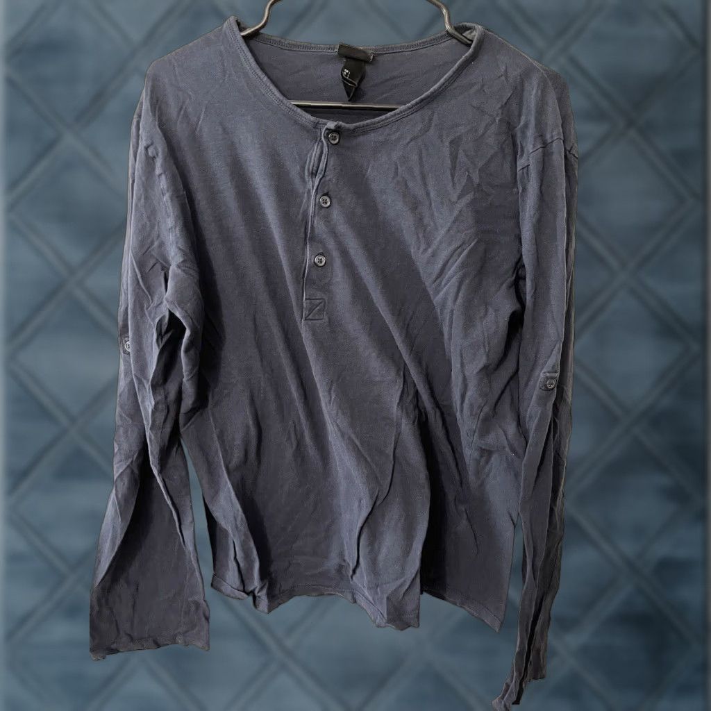 H&M VINTAGE H&M Women's Blouse - Navy Blue Solid Henley Sleeve Roll L Shirt Comfortable Casual Size L / US 10 / IT 46 - 1 Thumbnail