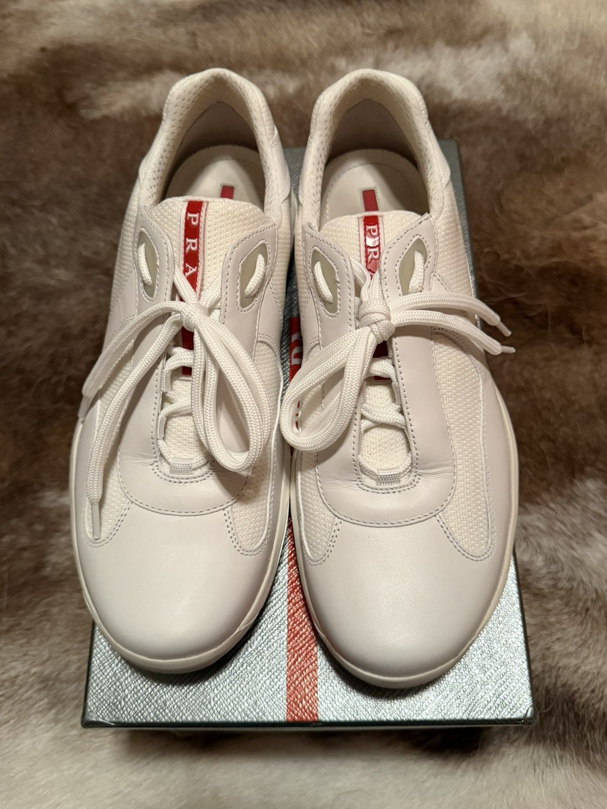Prada Prada cup og Size US 7 / EU 40 - 2 Thumbnail