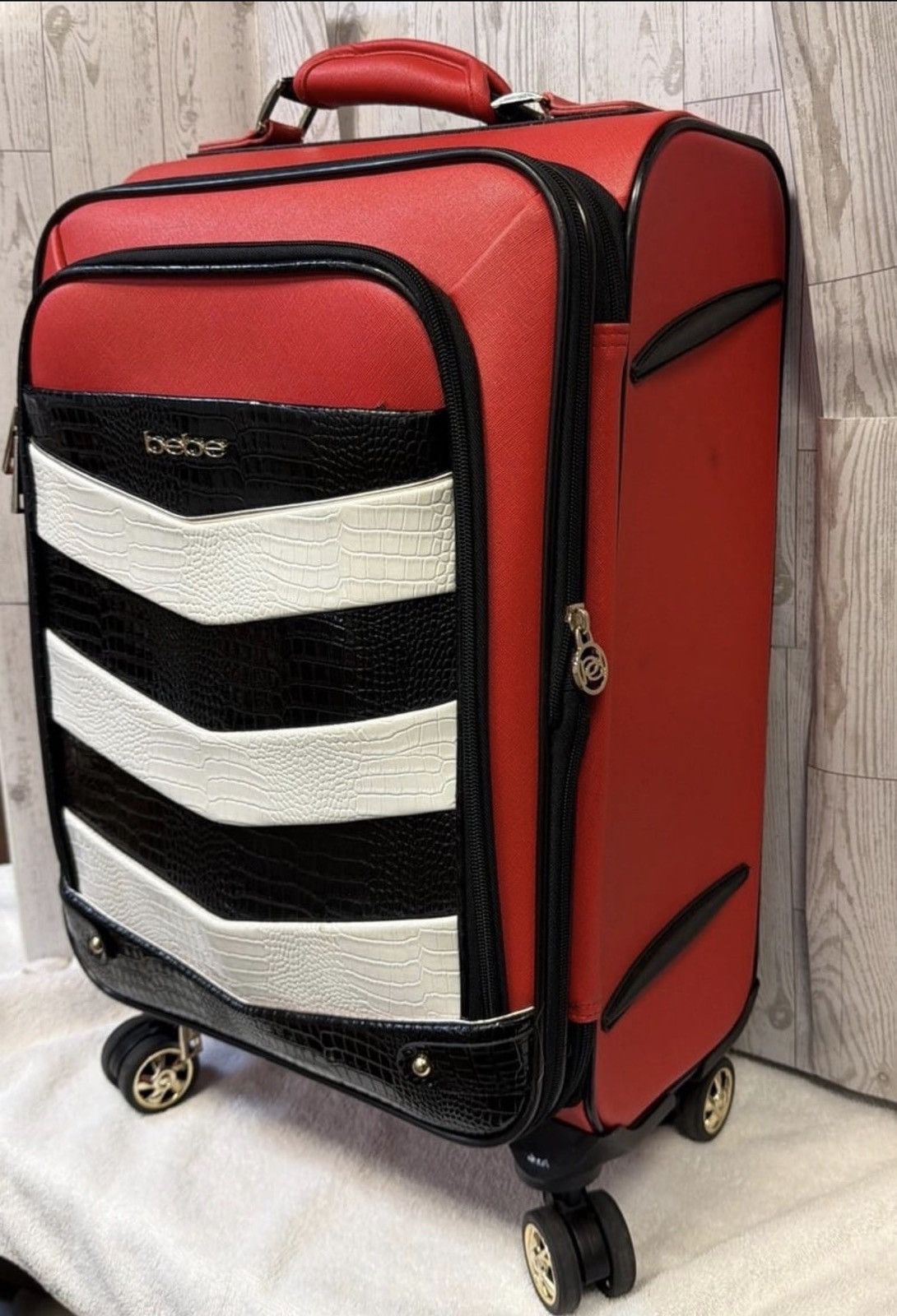 Bebe Bebe Red Rolling Carry-On Suitcase Spinner Luggage Size ONE SIZE - 3 Thumbnail