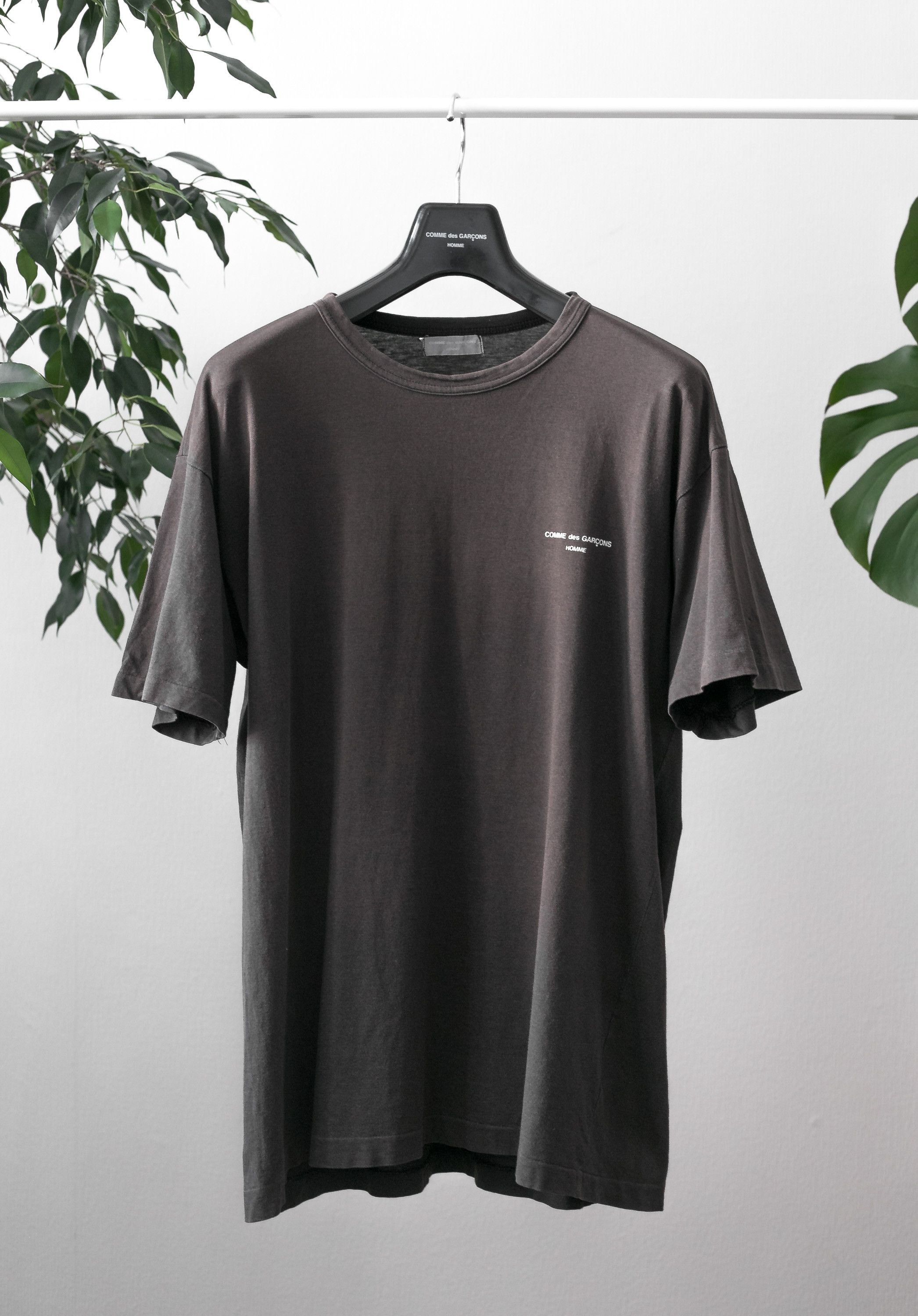 Comme des Garcons Homme vintage logo tee Size US M / EU 48-50 / 2 - 1 Thumbnail