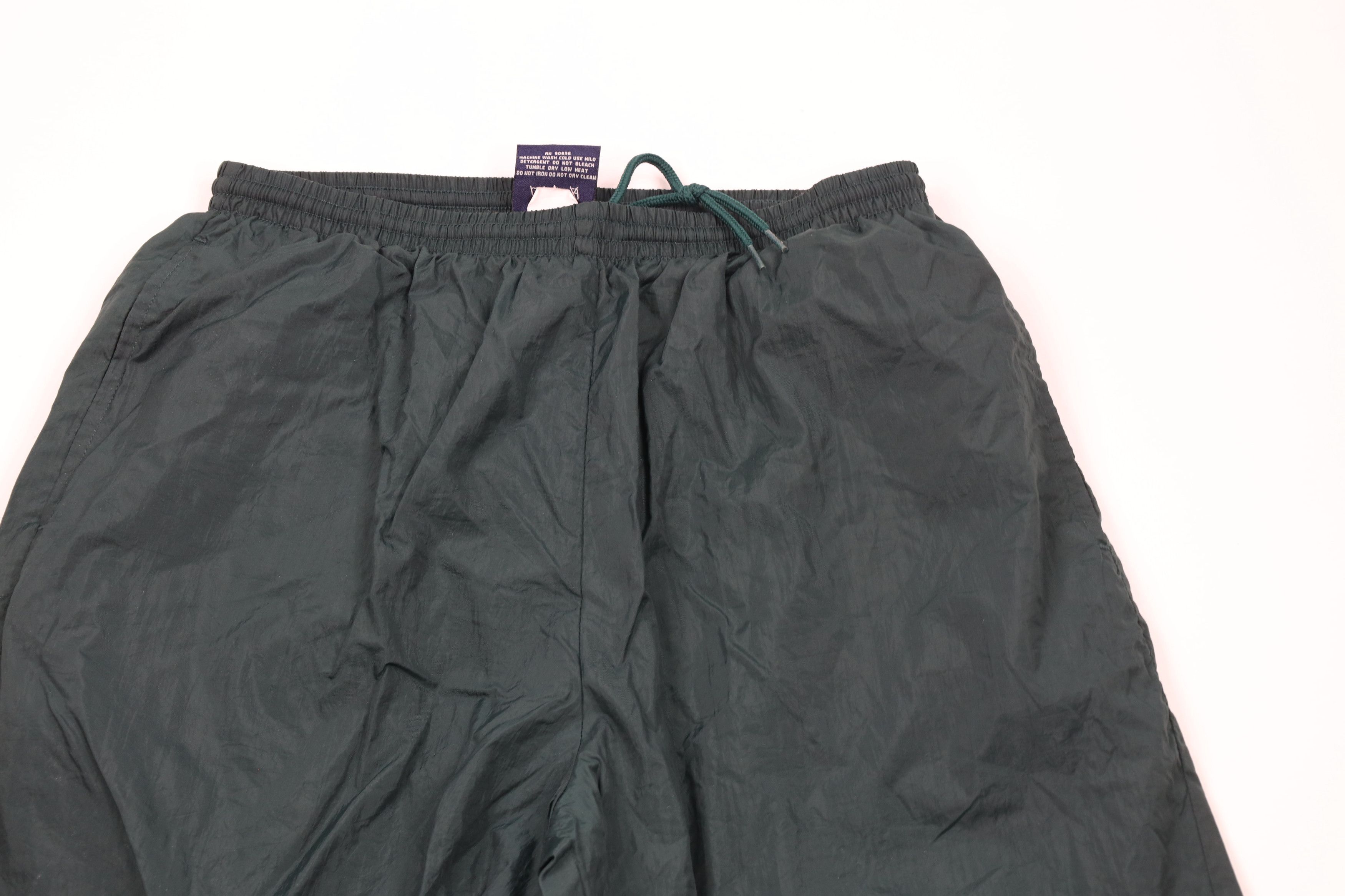 Vintage Vintage 90s Streetwear Nylon Joggers Jogger Pants Green Size US 36 / EU 52 - 2 Thumbnail