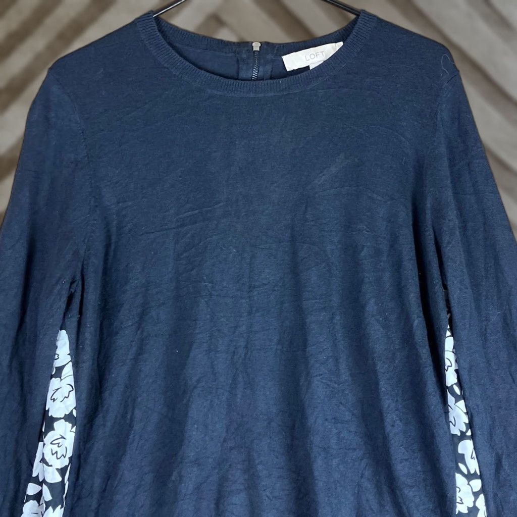 Loft VINTAGE LOFT Ann Taylor Navy White Floral Zip Back Silk Blend Long Sleeve Large Blouse Size L / US 10 / IT 46 - 1 Thumbnail