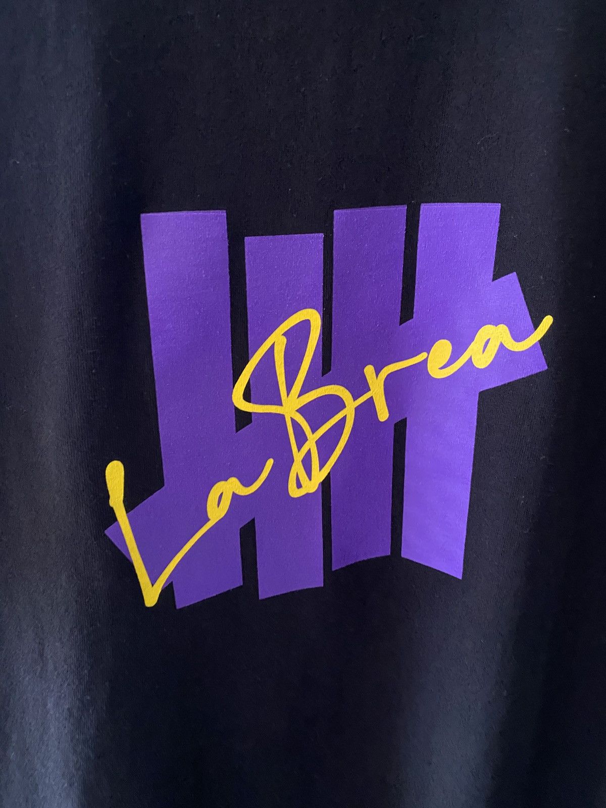 Undefeated Undefeated La Brea ‘Lakers’ T-shirt Size US S / EU 44-46 / 1 - 2 Thumbnail