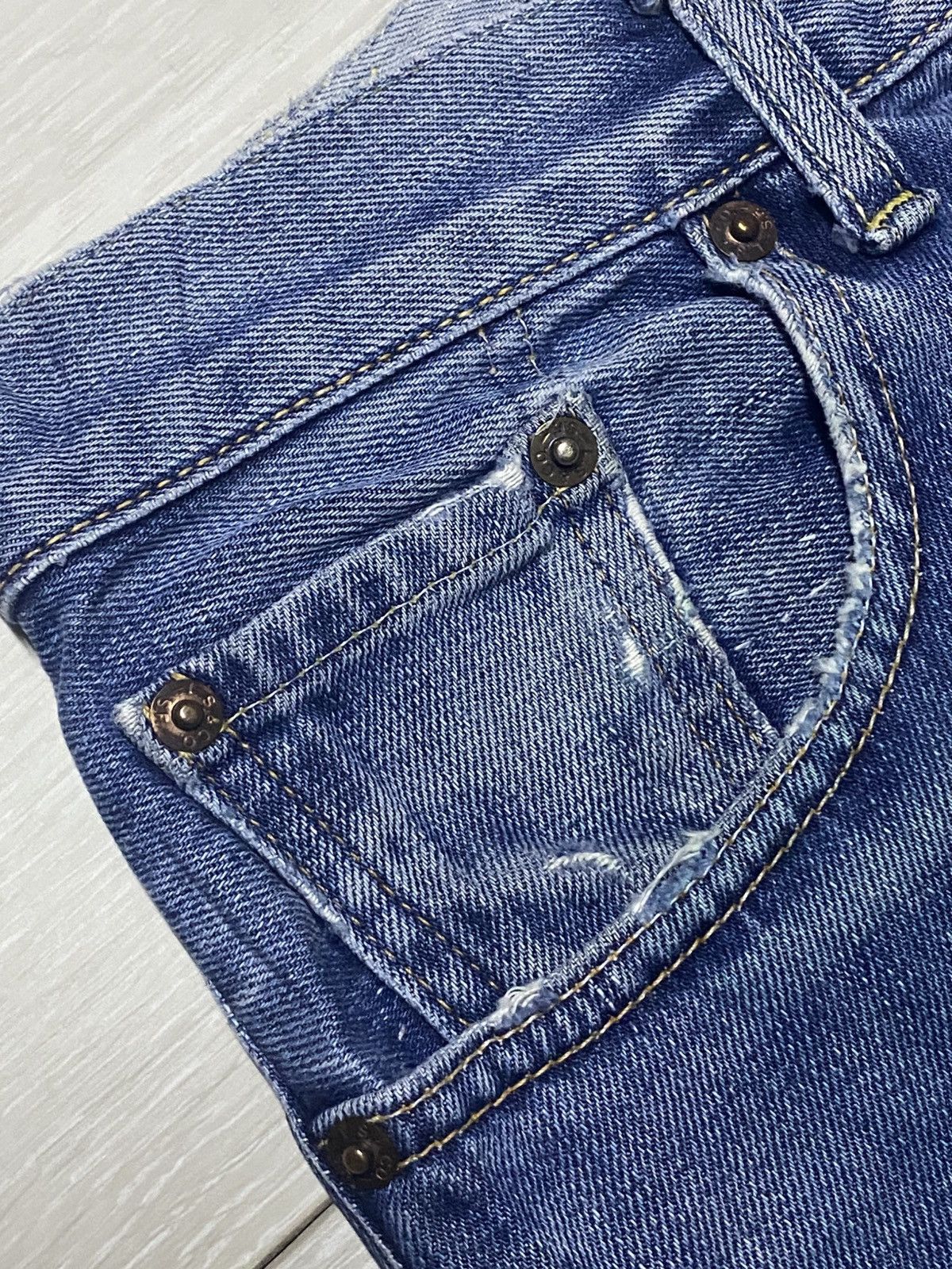 Levi's Vintage Levis 502 Blue Faded Wash Distressed Loose Jeans Size US 31 - 9 Thumbnail