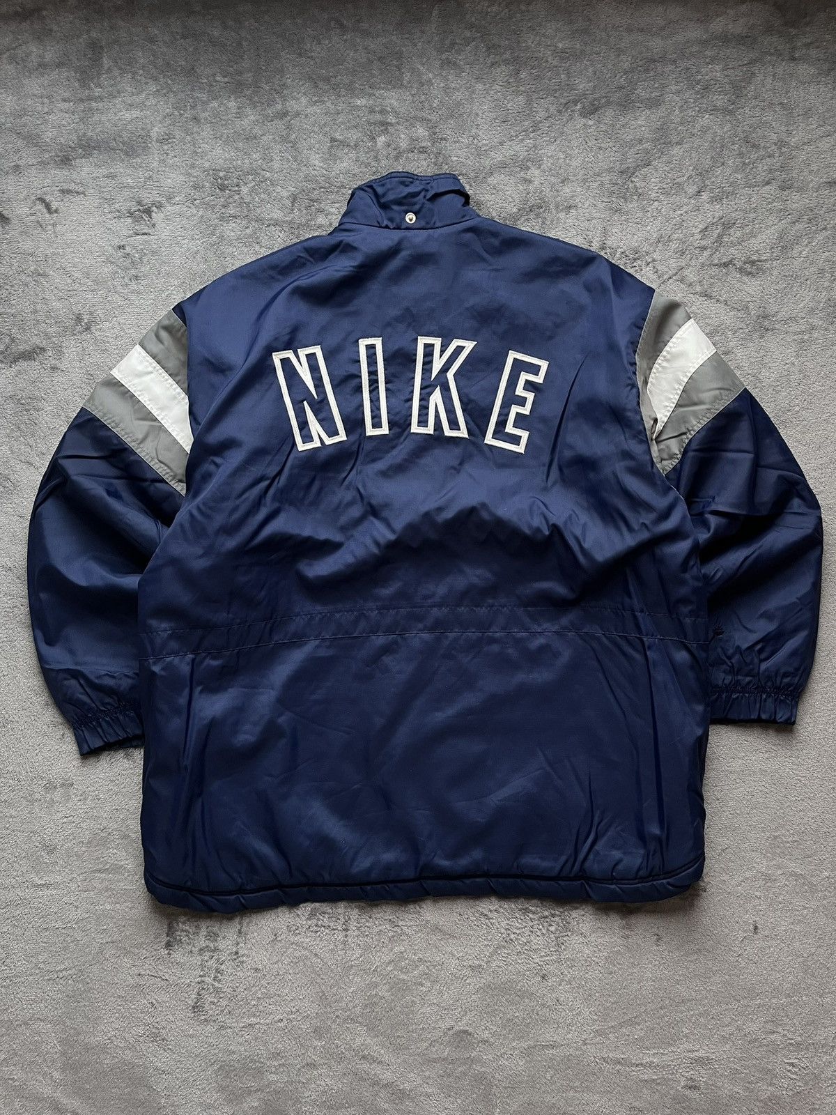 Nike 90s Nike Big Spellout Logo Down Jacket Swoosh Y2k Retro Size US XL / EU 56 / 4 - 1 Thumbnail