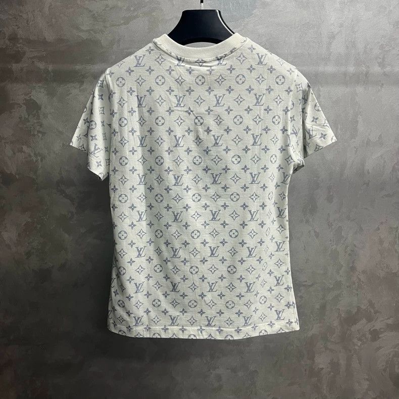 Louis Vuitton Louis Vuitton Short Sleeve TShirt with Logo-2506 Size US M / EU 48-50 / 2 - 4 Thumbnail