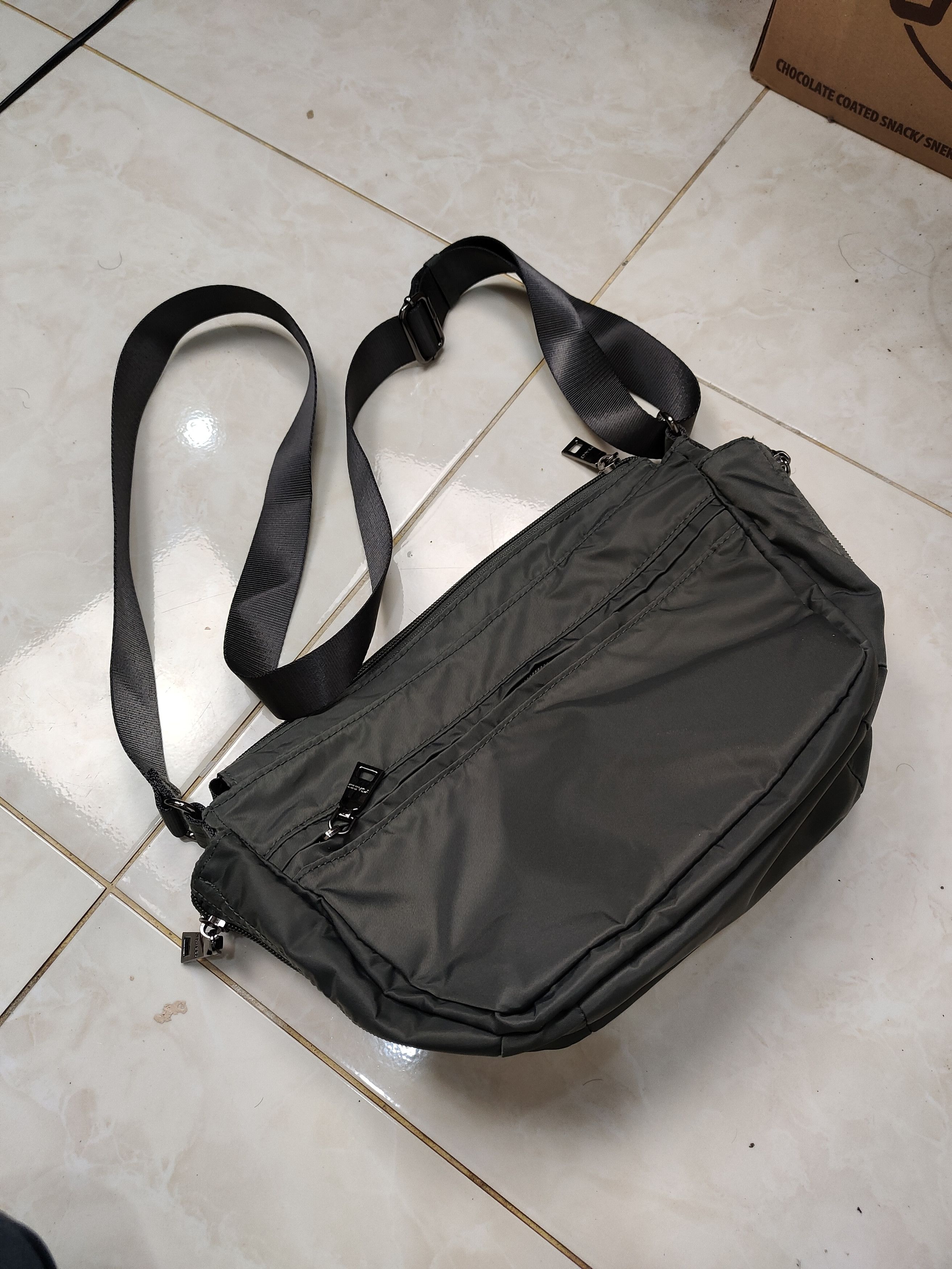 Yohji Yamamoto Y'saccs by Yohji Yamamoto Sling Bag Crossbody Size ONE SIZE - 5 Thumbnail