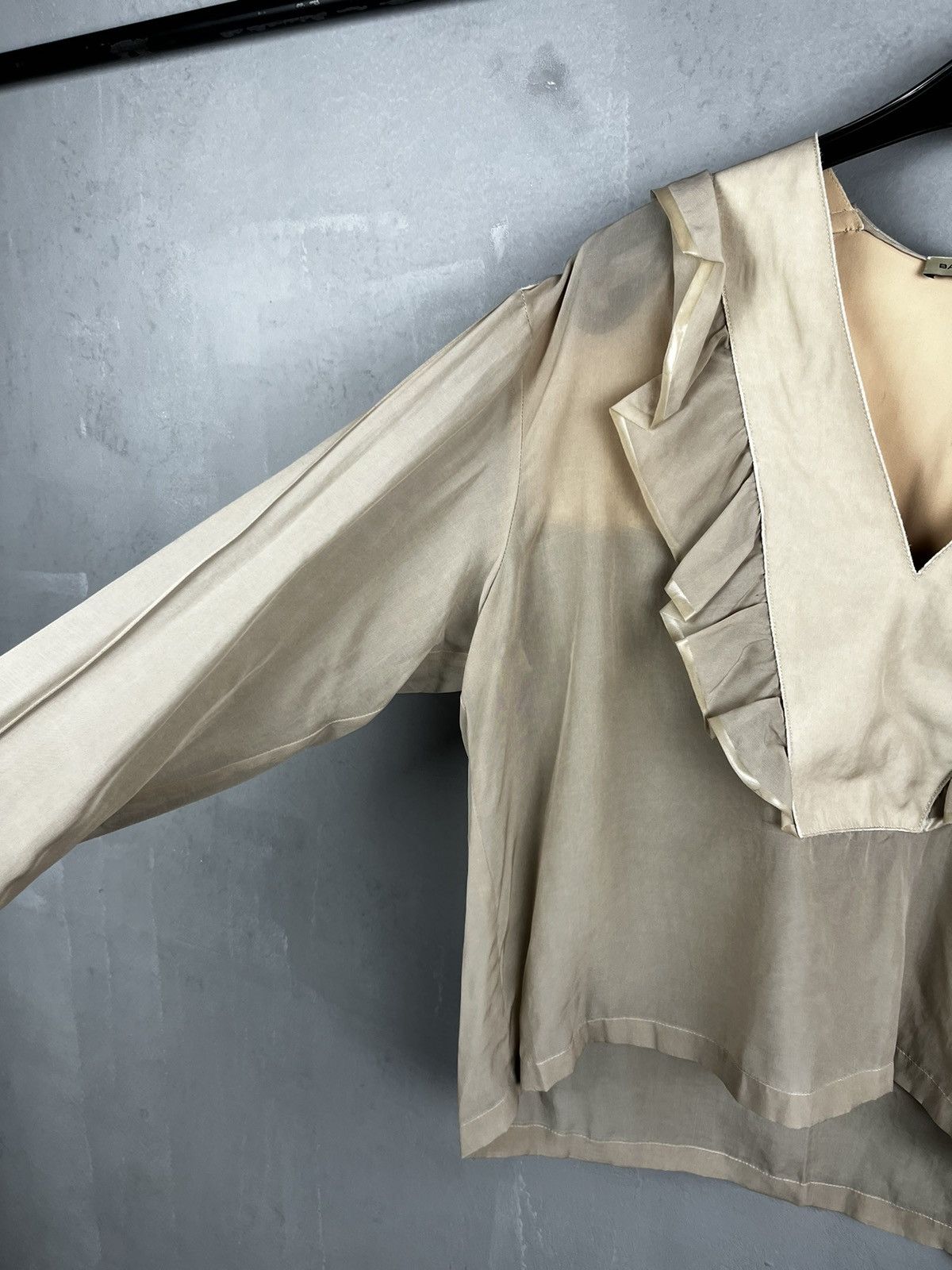 Balenciaga Balenciaga distressed avant garde shirt Size XS / US 0-2 / IT 36-38 - 8 Thumbnail
