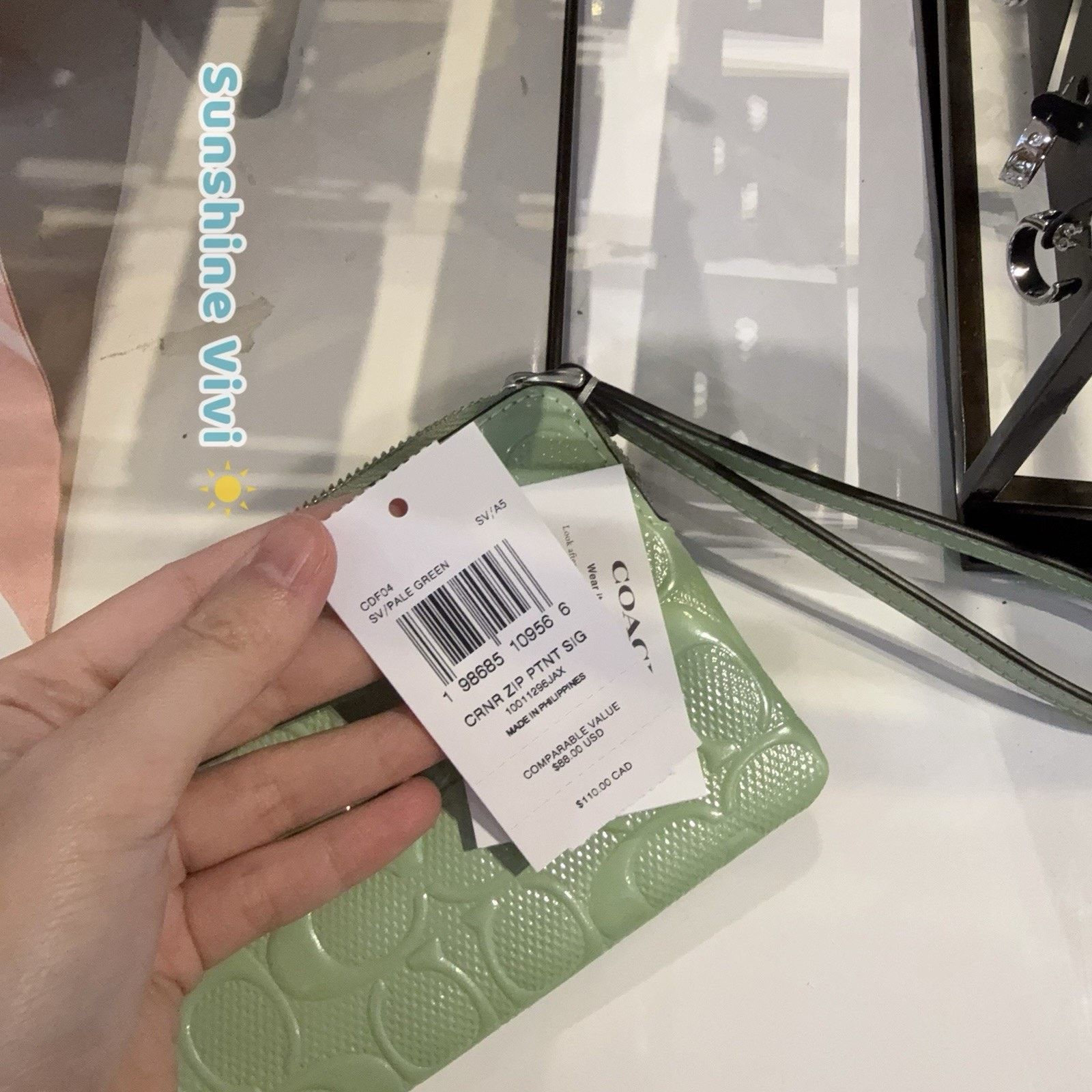 Coach NWT COACH Corner Zip Wristlet Heart Charm CDF04 Pale Green Size ONE SIZE - 4 Thumbnail