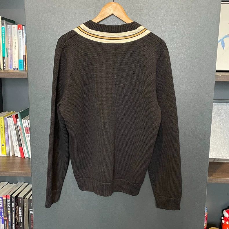 Gucci Gucci Little bee embroidered v-neck sweater 2501-Nextarrow Size US L / EU 52-54 / 3 - 2 Thumbnail