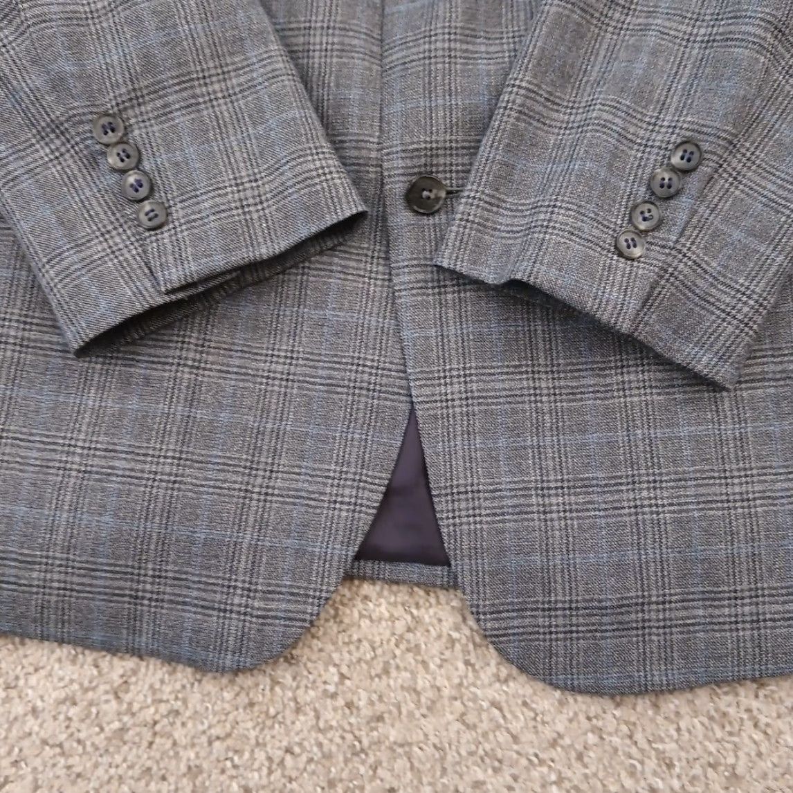 Jos. A. Bank Jos. A. Bank Traveler Blazer Mens 46 Gray Plaid Wool Two Button Double Vent Notch Lapel 2 Piece Regular Jacket Vintage No Mens Size 46R - 4 Thumbnail