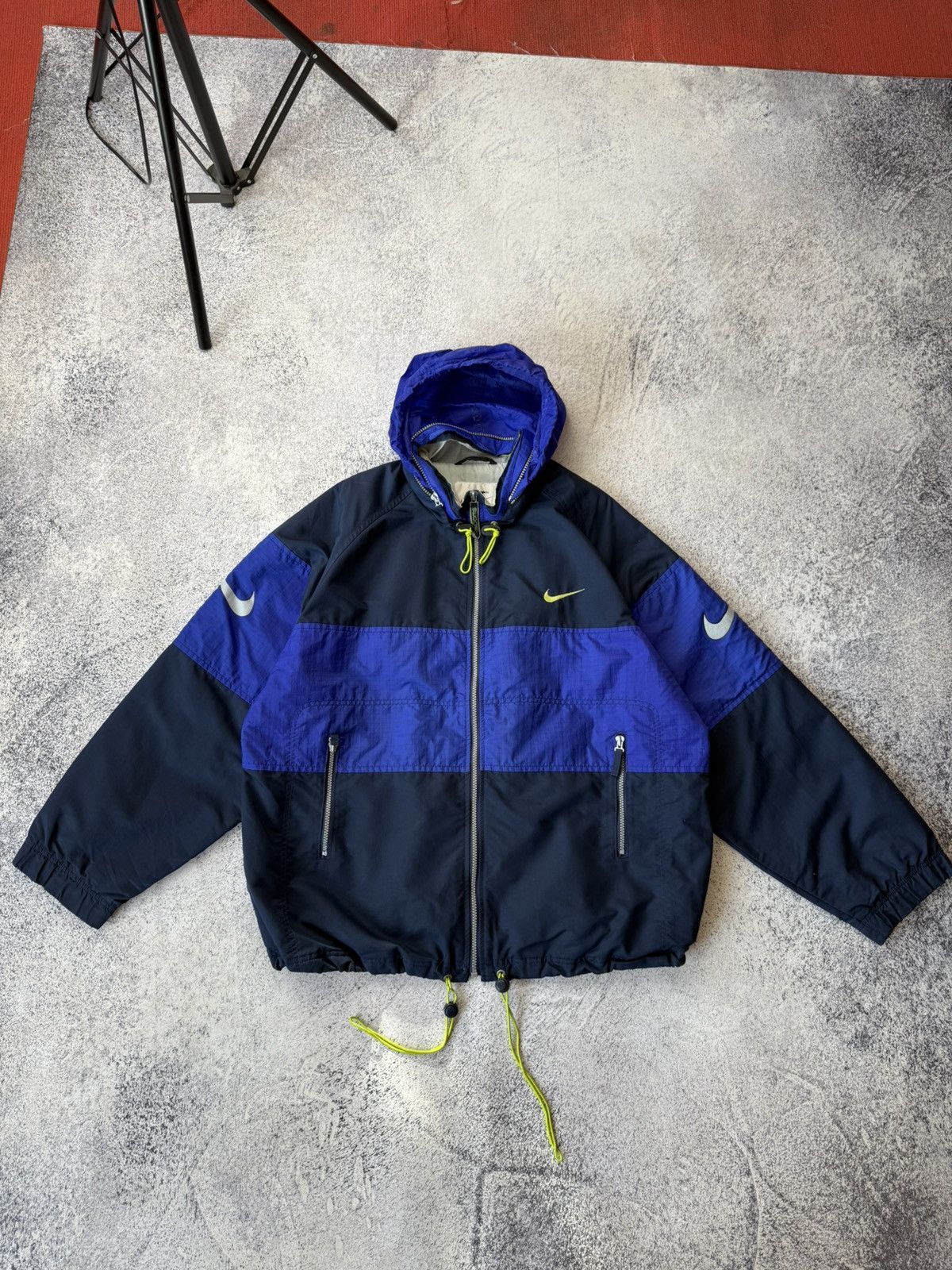 Nike Nike Vintage 90s Big SWOOSH Logos Navy/Blue Nylon Jacket Size US L / EU 52-54 / 3 - 1 Thumbnail