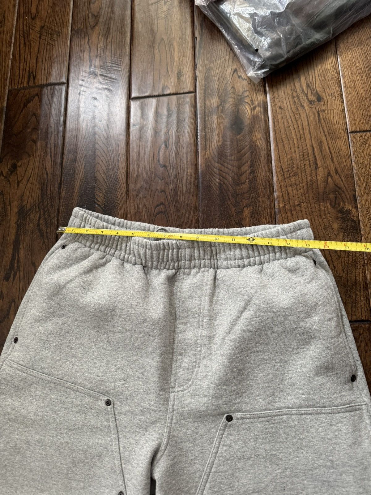 Supreme Supreme Double Knee Painter Sweatshorts Grey Size US 30 / EU 46 - 3 Thumbnail