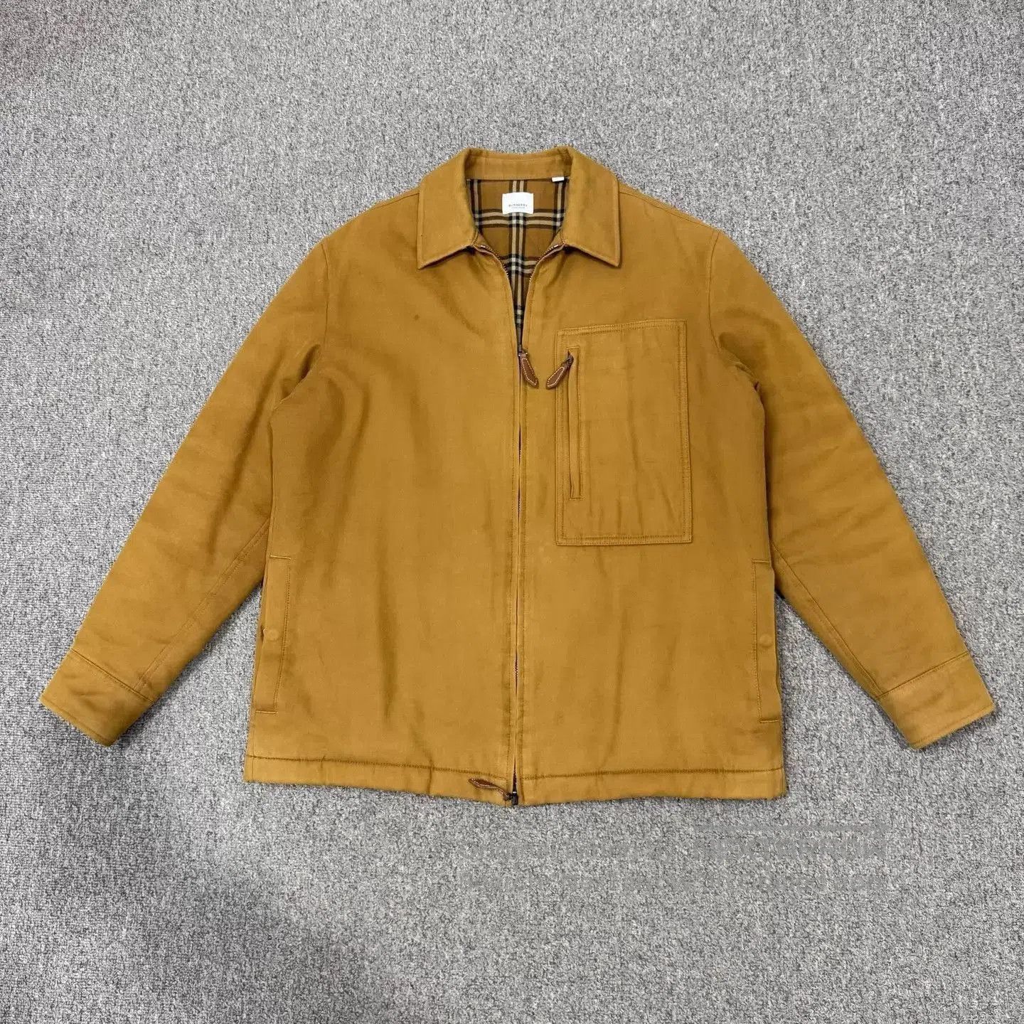 Burberry Beige Zip-Front Collared Jacket Size M. Size US M / EU 48-50 / 2 - 1 Thumbnail