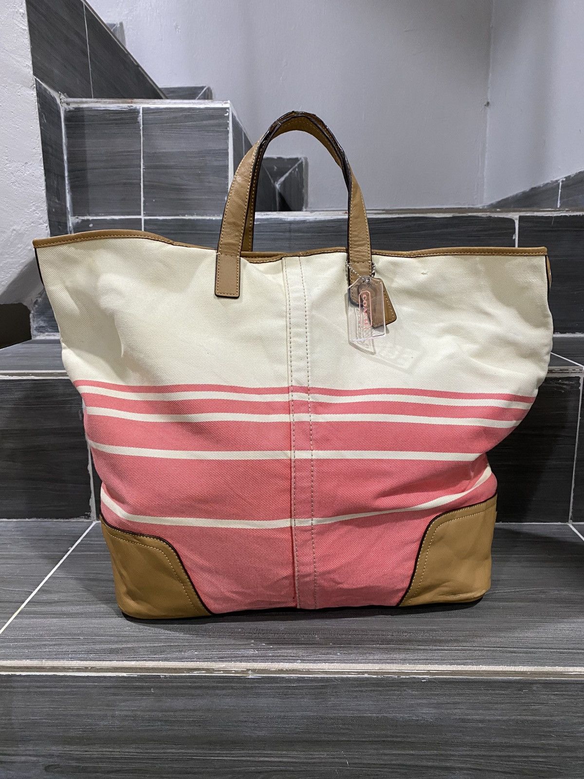 Coach Coach Hadley Variegated Striped Duffle Bag Size ONE SIZE - 1 Thumbnail