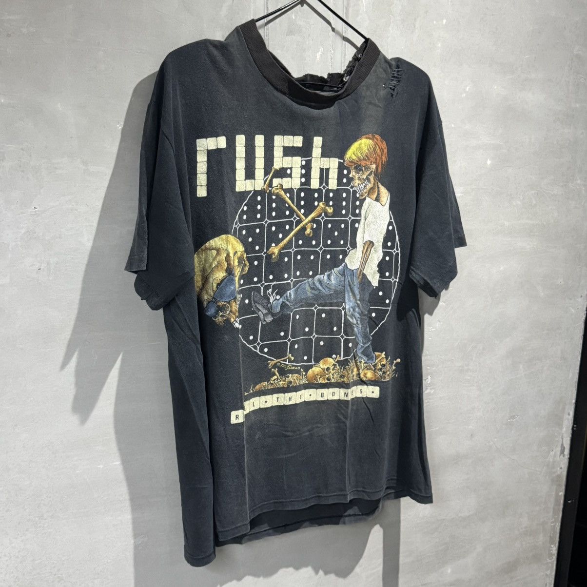 Band Tees Vintage 1991 Band Tee Rush Roll The Bones Heavily Distressed Size US L / EU 52-54 / 3 - 16 Thumbnail