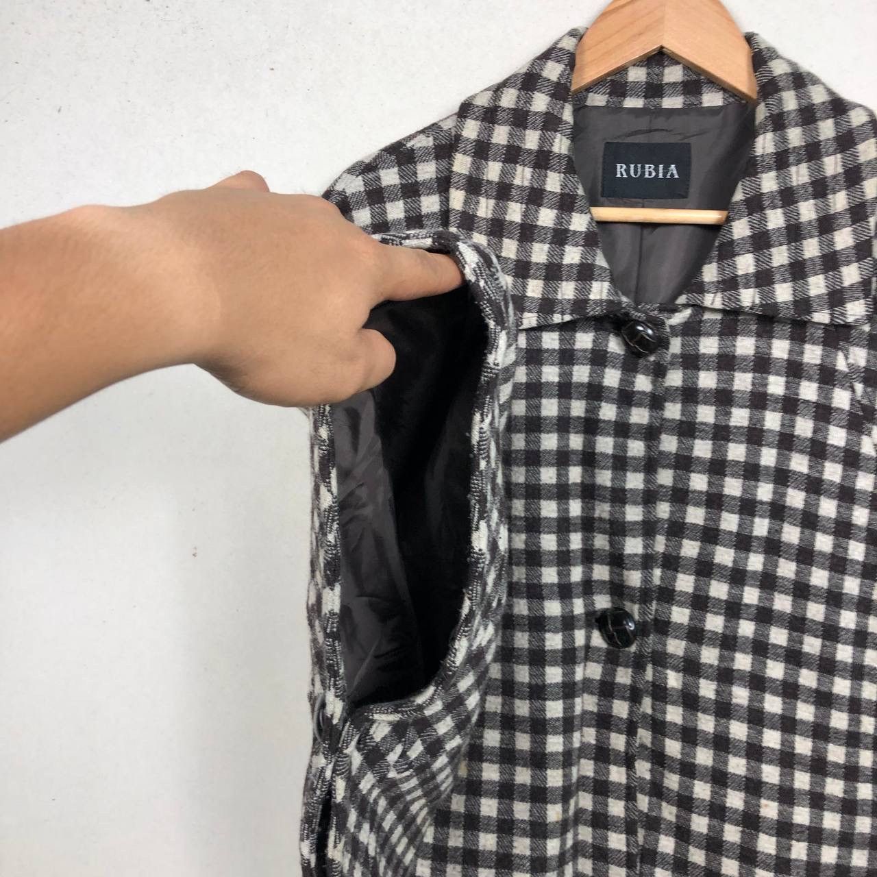 Cloak × Japanese Brand Vintage Rubia Checkered Poncho Cloaks Capes Soft Size US M / EU 48-50 / 2 - 4 Thumbnail