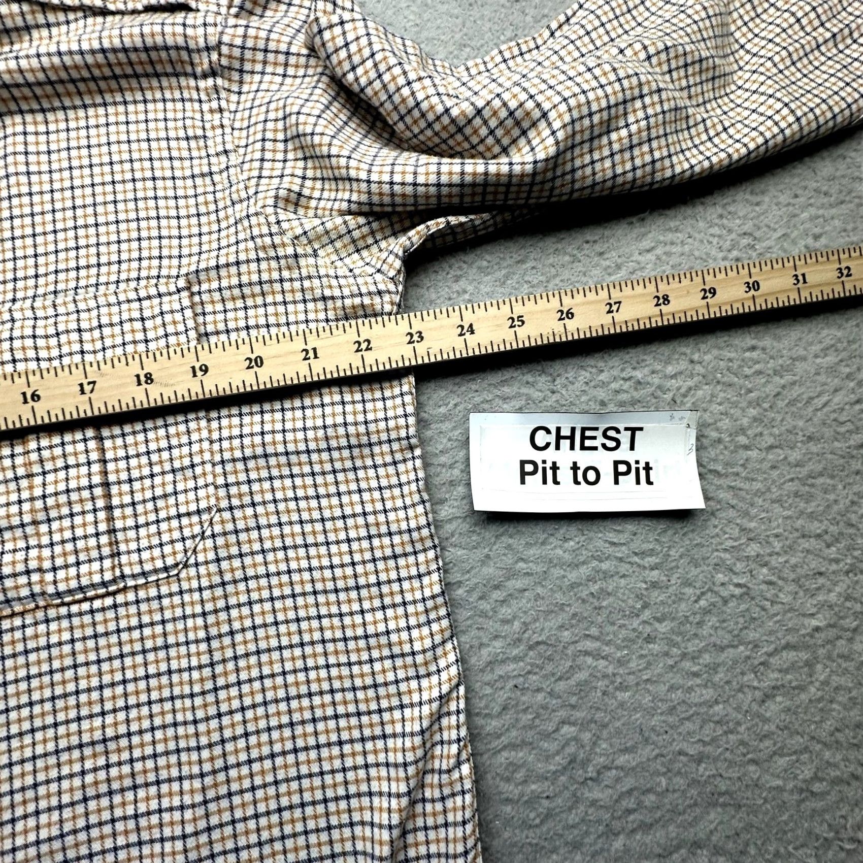 Vintage VINTAGE LL Bean Plaid Long Sleeve Shirt Men Large Orange White Pocket 16 70s 80s Button-Up Casual Workwear Mens Size US L / EU 52-54 / 3 - 5 Thumbnail