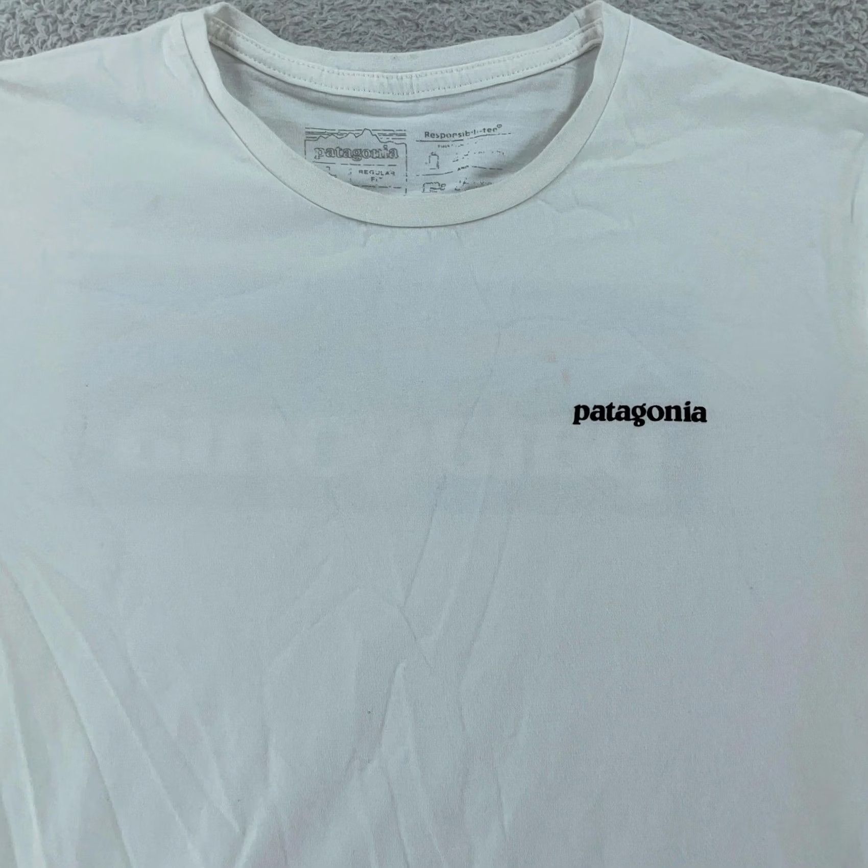 Patagonia Patagonia Shirt XS White Responsibili-Tee Logo Graphic Outdoors Mens Short Sleeve Crew Neck T-Shirt Cotton Polyester Size US XS / EU 42 / 0 - 2 Thumbnail