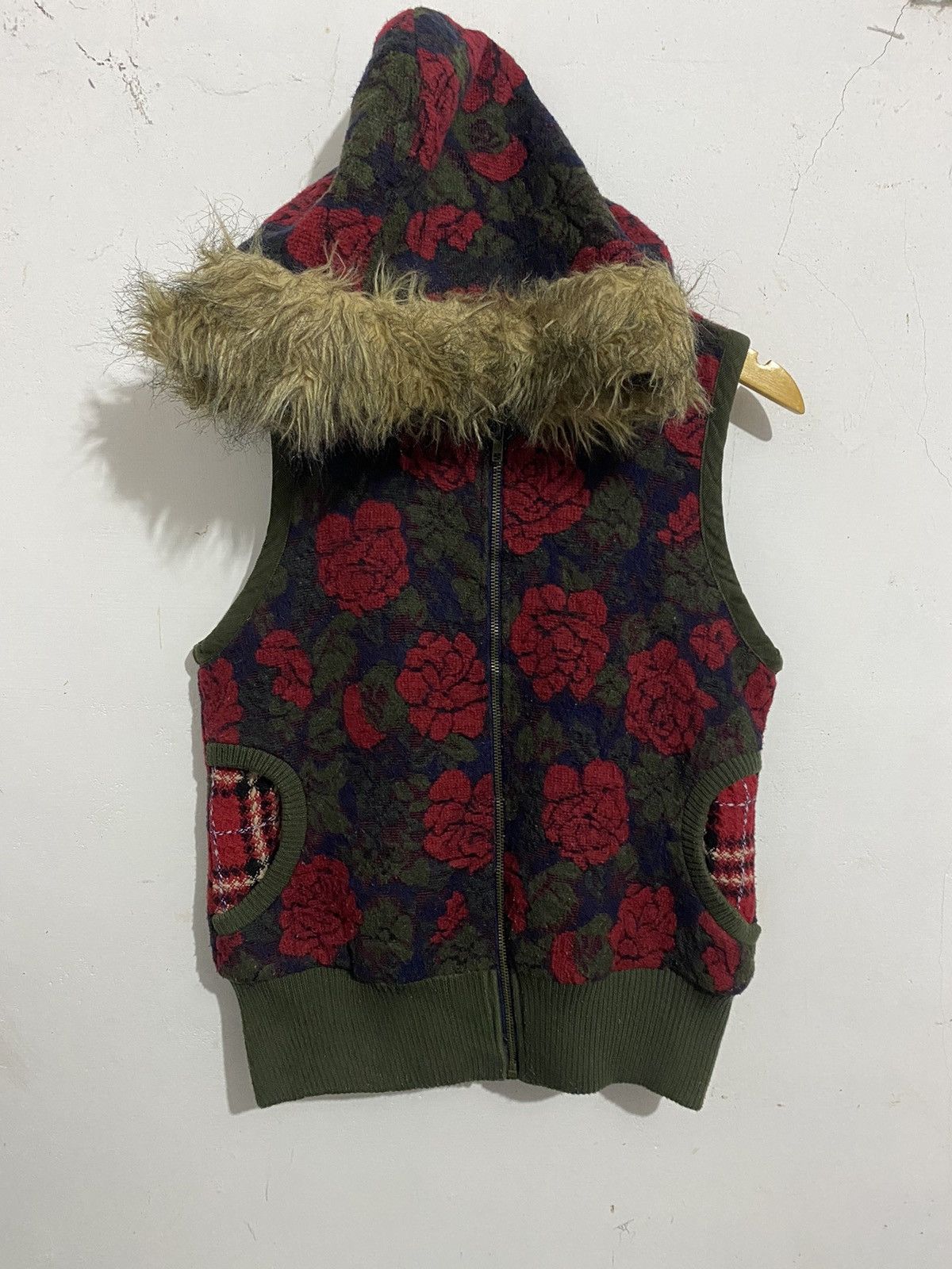 Beauty Beast 🖤BLACKFRIDAY🖤Japan Vest Fur hooded ifsixwasnine lgb styled Size US S / EU 44-46 / 1 - 3 Thumbnail