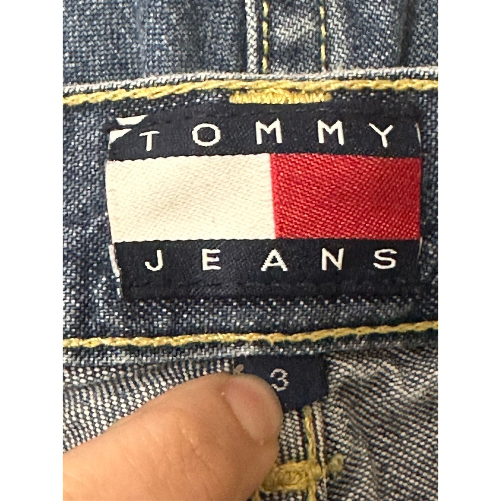 Tommy Hilfiger Tommy Hilfiger vintage denim cuffed shorts size 3 Size 28" / US 6 / IT 42 - 5 Thumbnail