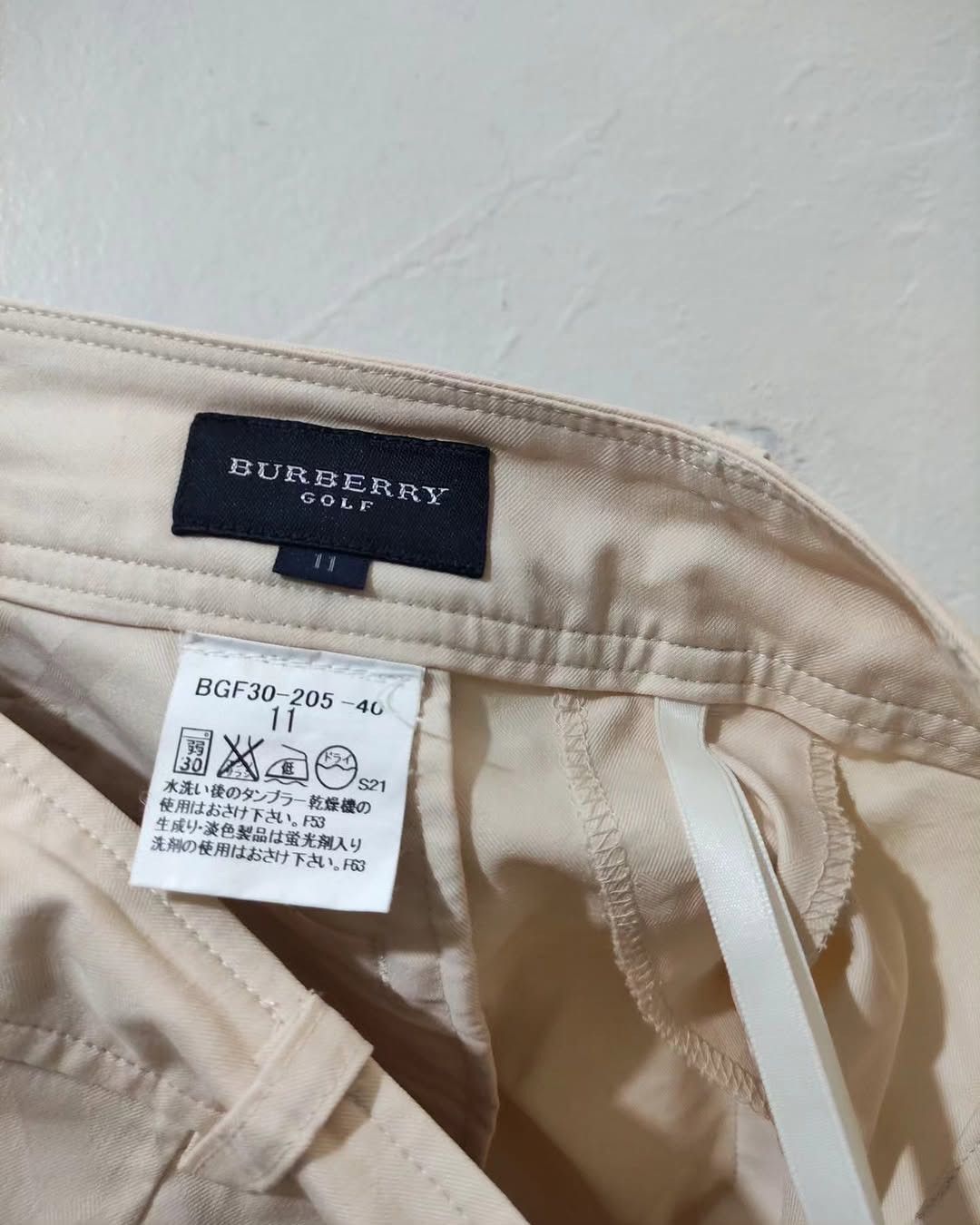 Burberry Burberry Golf Cream Wide Leg Cropped Pants Women M Japan Size 30" / US 8 / IT 44 - 3 Thumbnail