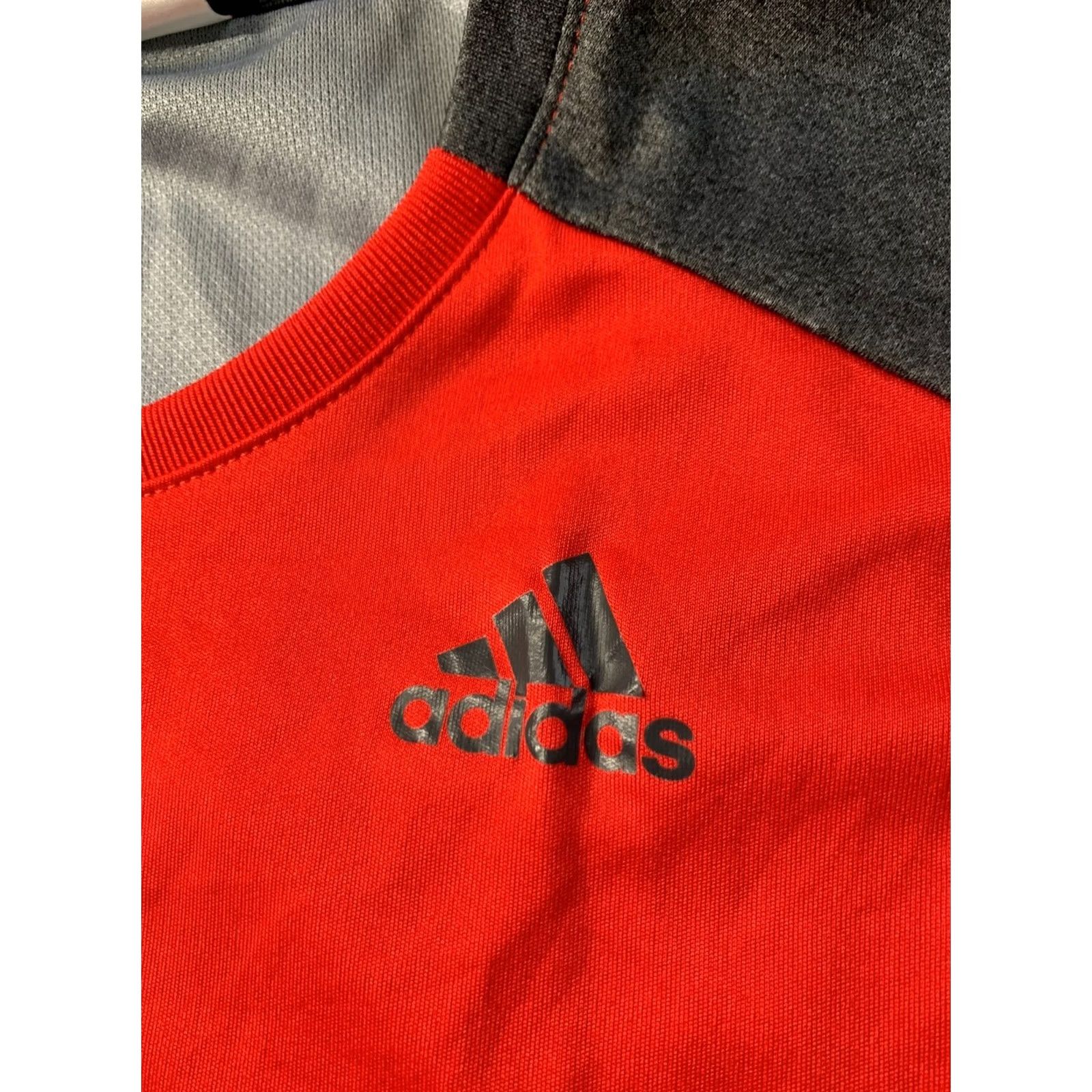 Adidas ADIDAS PERFORMANCE RUNNING 2015 ORIGINAL MEN SHIRT JERSEY SIZE S SMALL RED AND GRAY Size US S / EU 44-46 / 1 - 3 Thumbnail