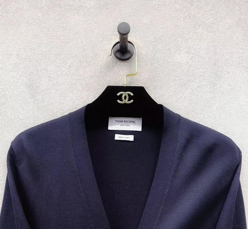 Thom Browne Thom Browne V-neck buttoned knit sweater with sleeve end p Size XS / US 0-2 / IT 36-38 - 4 Thumbnail