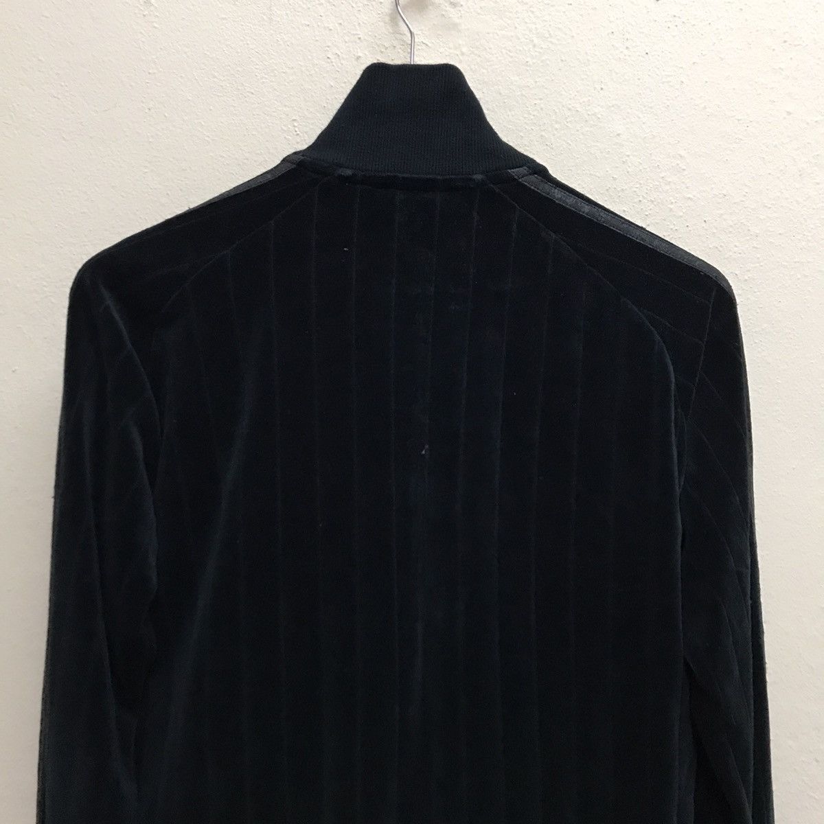 Adidas × Vintage Vintage Y2k Adidas Small Logo Velvet Sweater Size US S / EU 44-46 / 1 - 17 Thumbnail