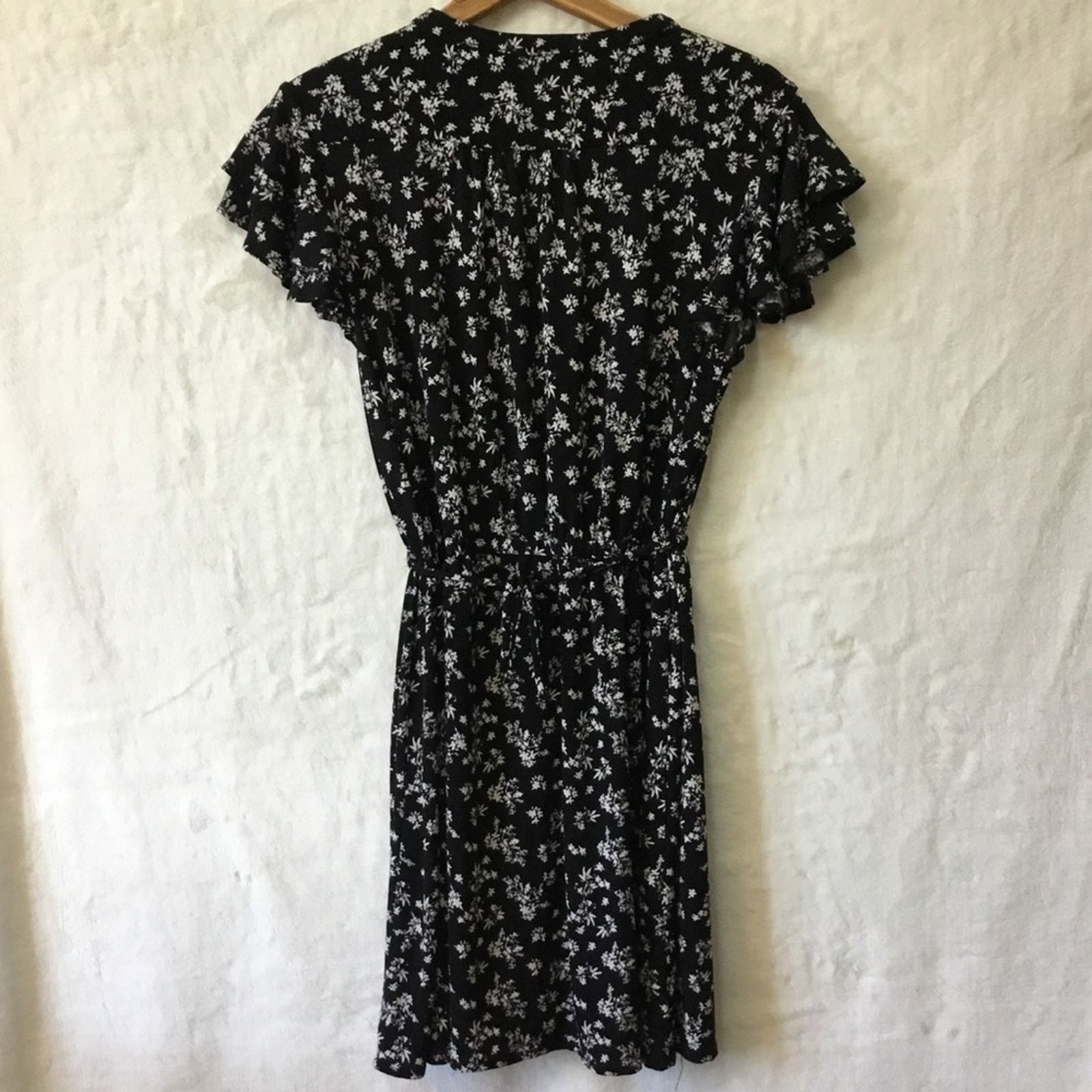 Mango MNG Black Ruffle Cap Sleeve Floral Mini Dress Size M / US 6-8 / IT 42-44 - 8 Thumbnail