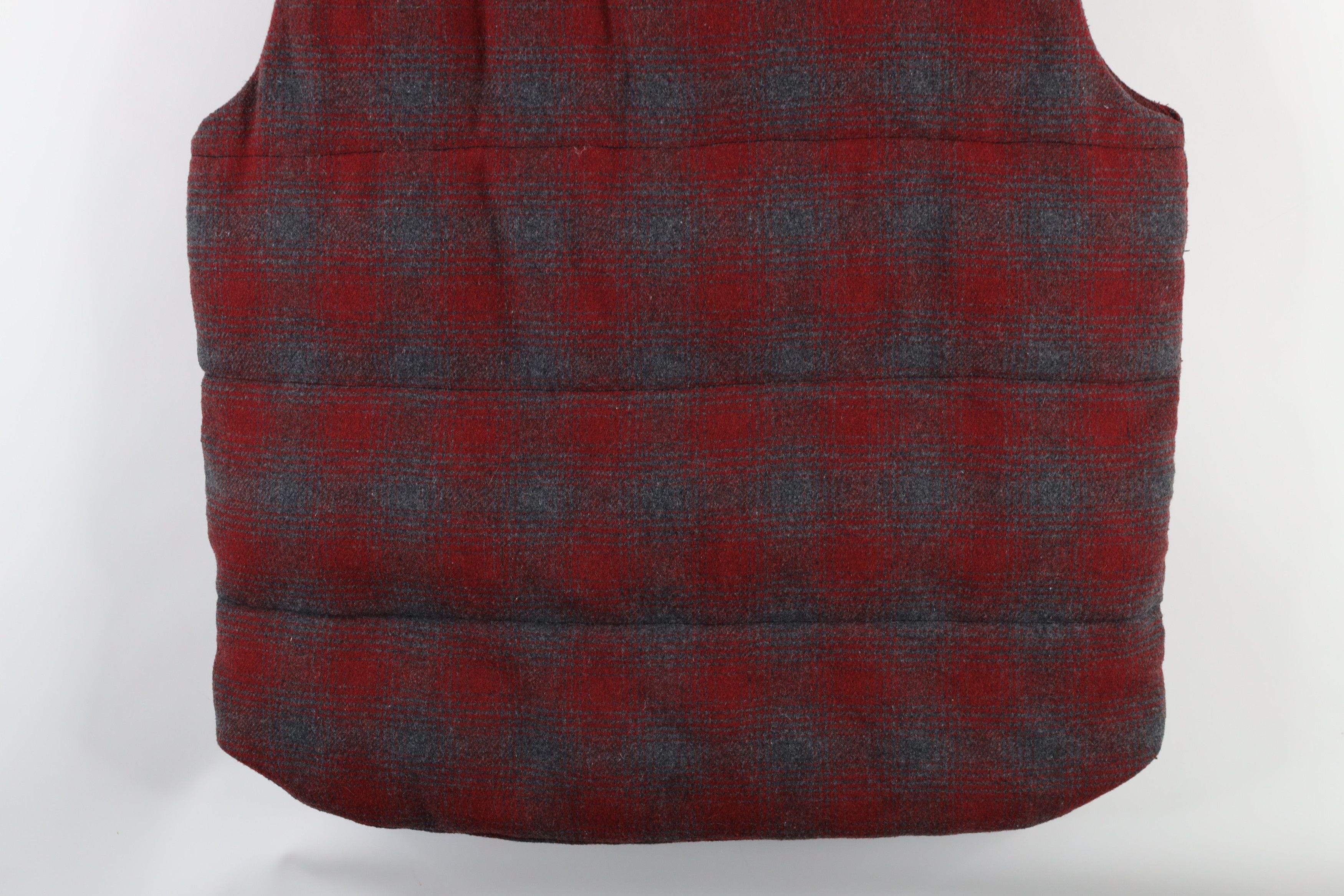 Vintage Vintage Streetwear Wool Blend Button Puffer Vest Jacket Size US L / EU 52-54 / 3 - 13 Thumbnail