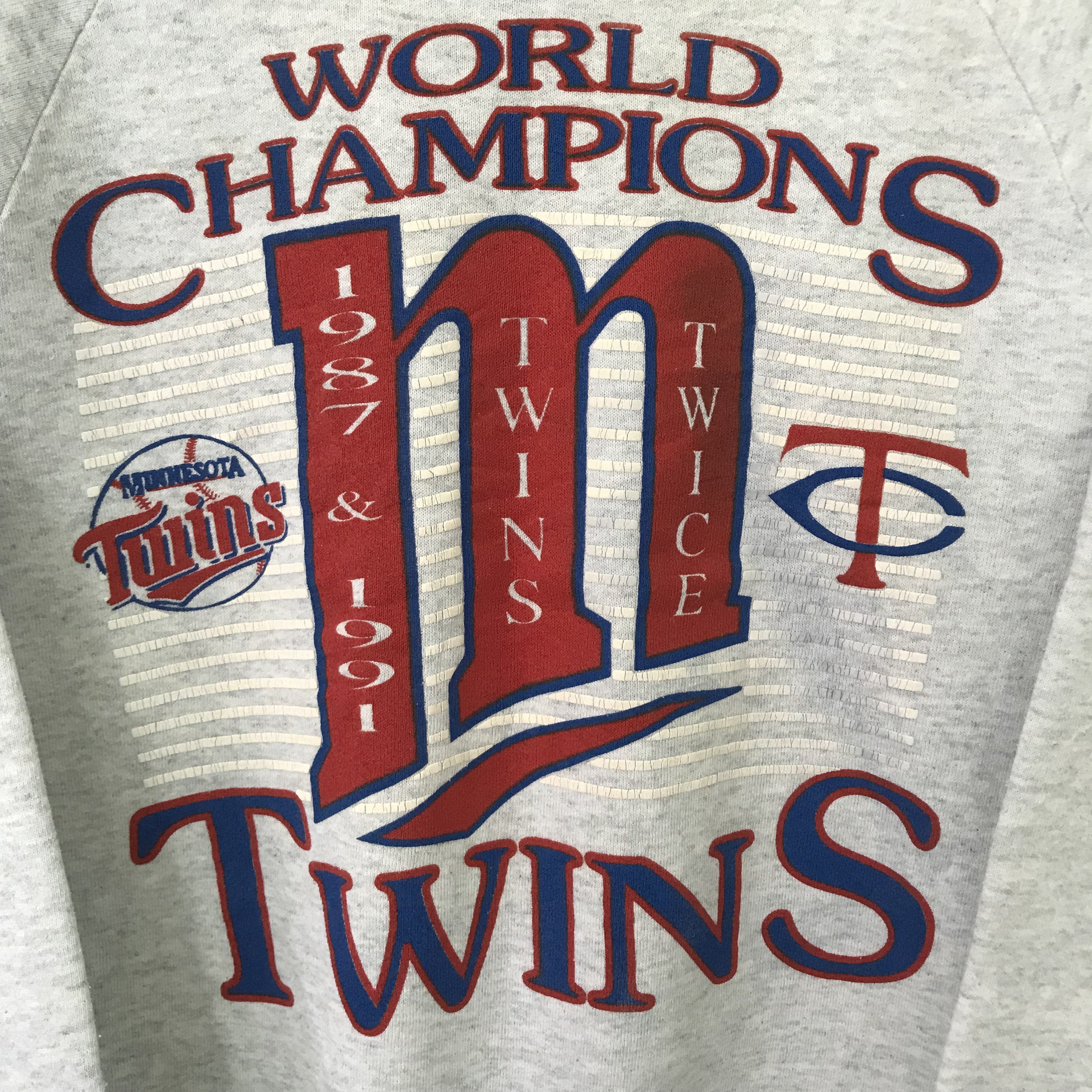 Fruit Of The Loom Vintage 90’s Minnesota Twins Gray Sweatshirt - 239 Size US S / EU 44-46 / 1 - 4 Thumbnail